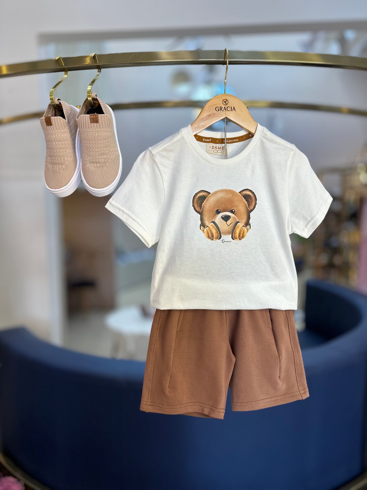 Conjunto Infantil Camiseta Teddy Fone e Bermuda Moletom Bolso Embutido Chocolate - Dame