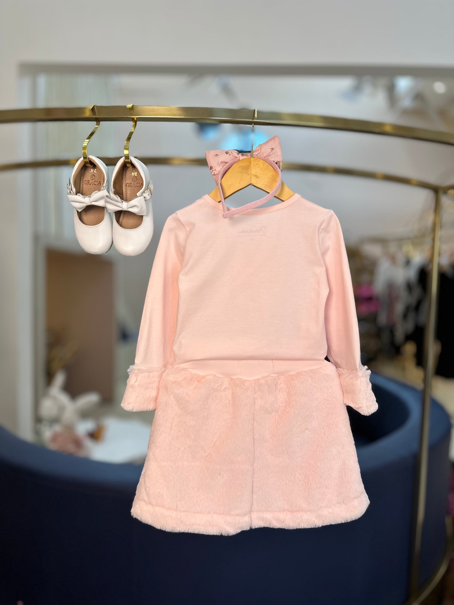Conjunto Infantil Blusa e Saia-Shorts Pelinho Bordado Pérolas e Cristais - Pituchinhus