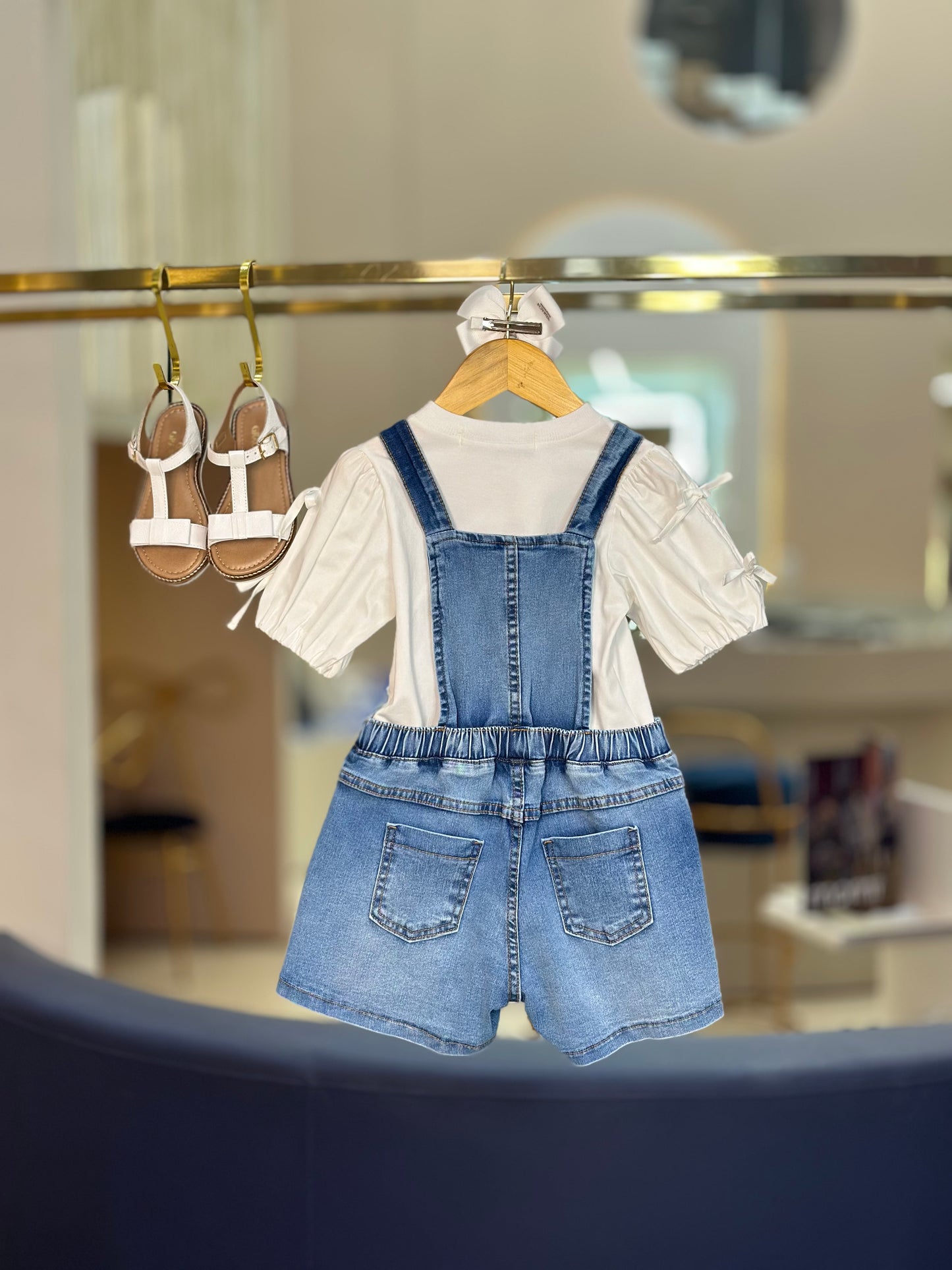 Jardineira Infantil Jeans com Strass com Blusa Manga Balonê - Animê