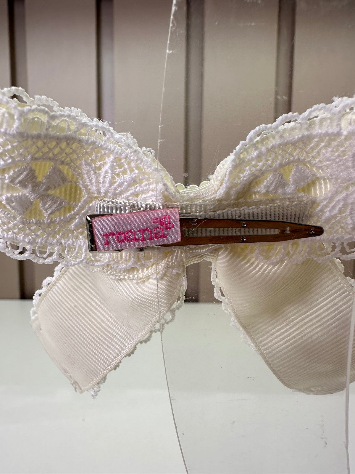 Presilha Infantil Marfim Laço Renda Bordado Com Pérolas e Strass - Roana