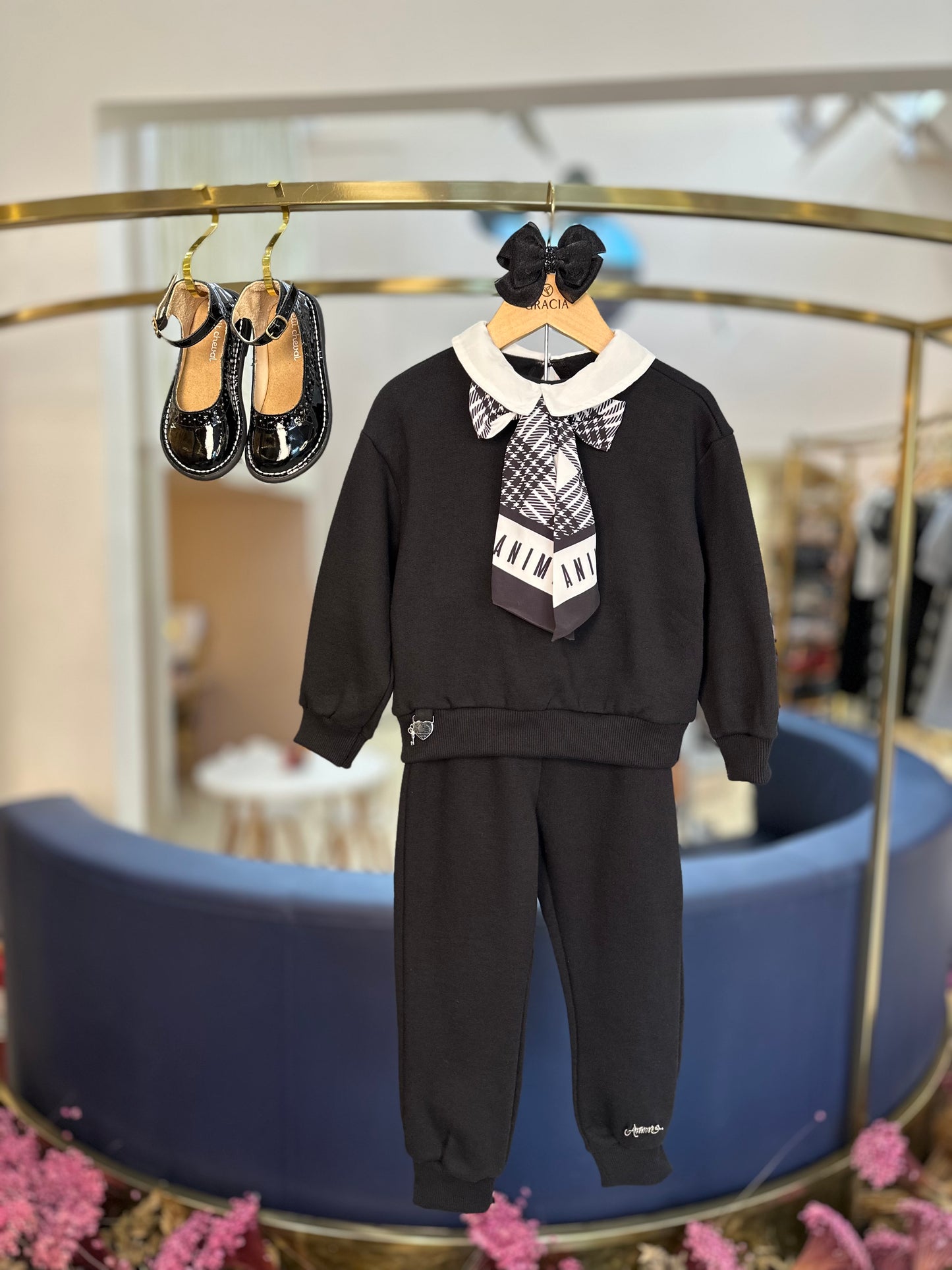 Conjunto Infantil Moletom Casaco Gola Laço e Calça - Animê