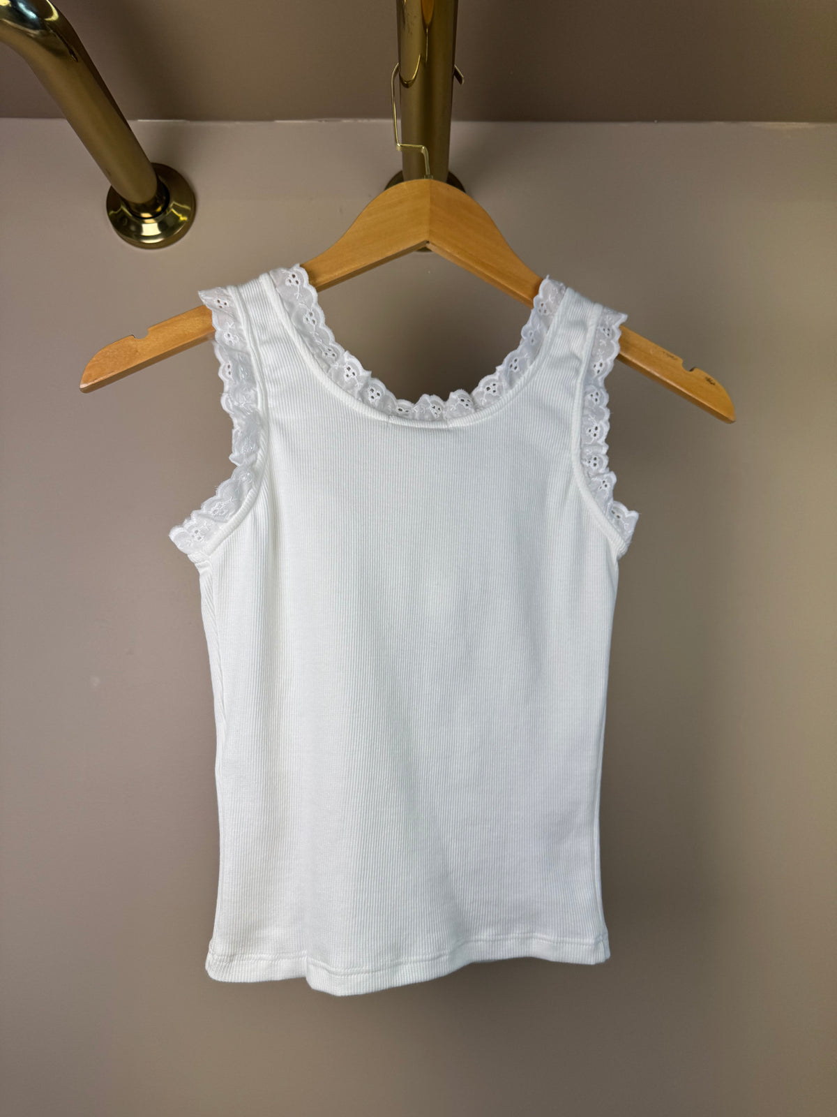 Blusa Teen Regata Off White Com Rendinha - Vanilla Cream