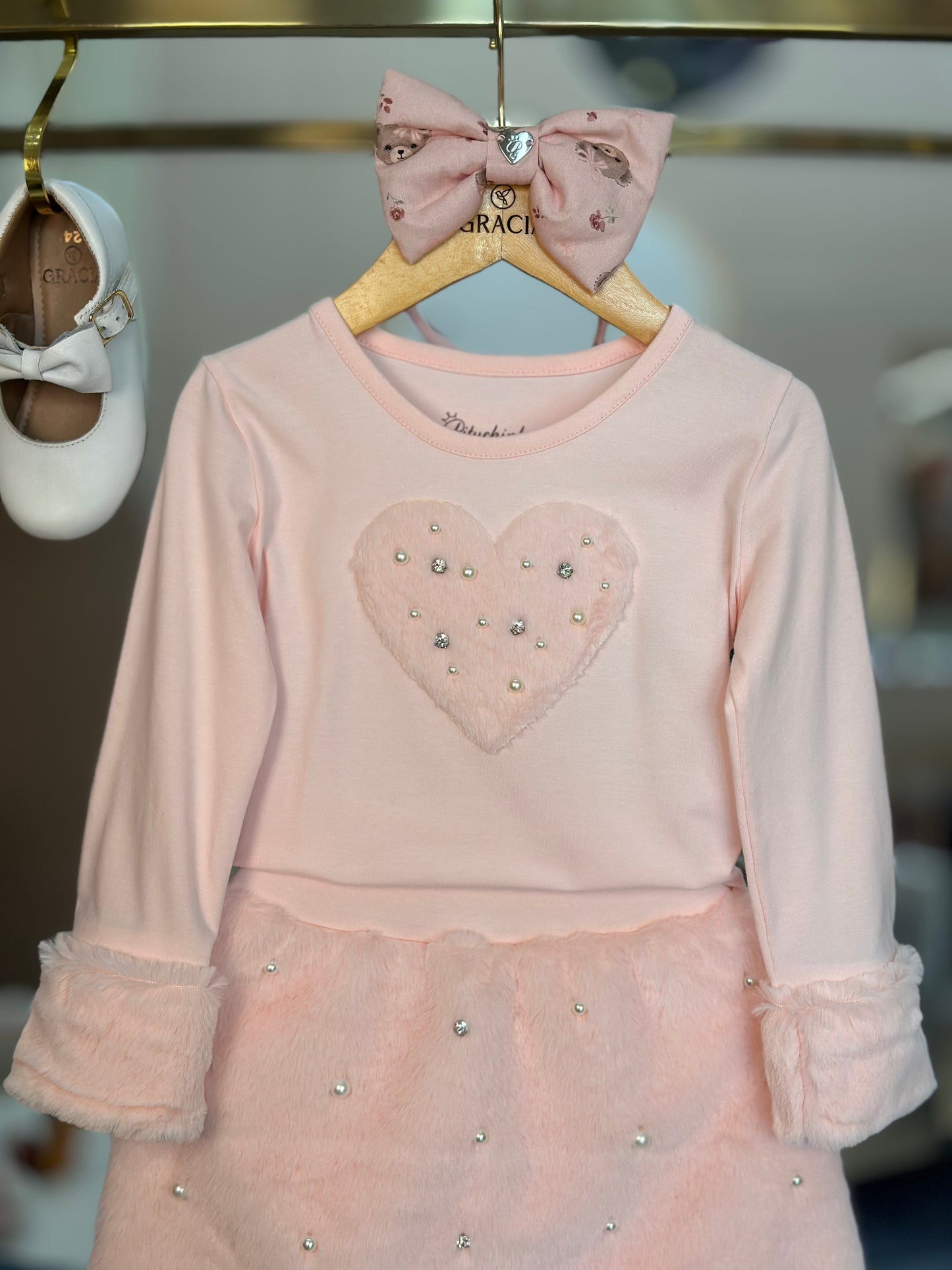 Conjunto Infantil Blusa e Saia-Shorts Pelinho Bordado Pérolas e Cristais - Pituchinhus