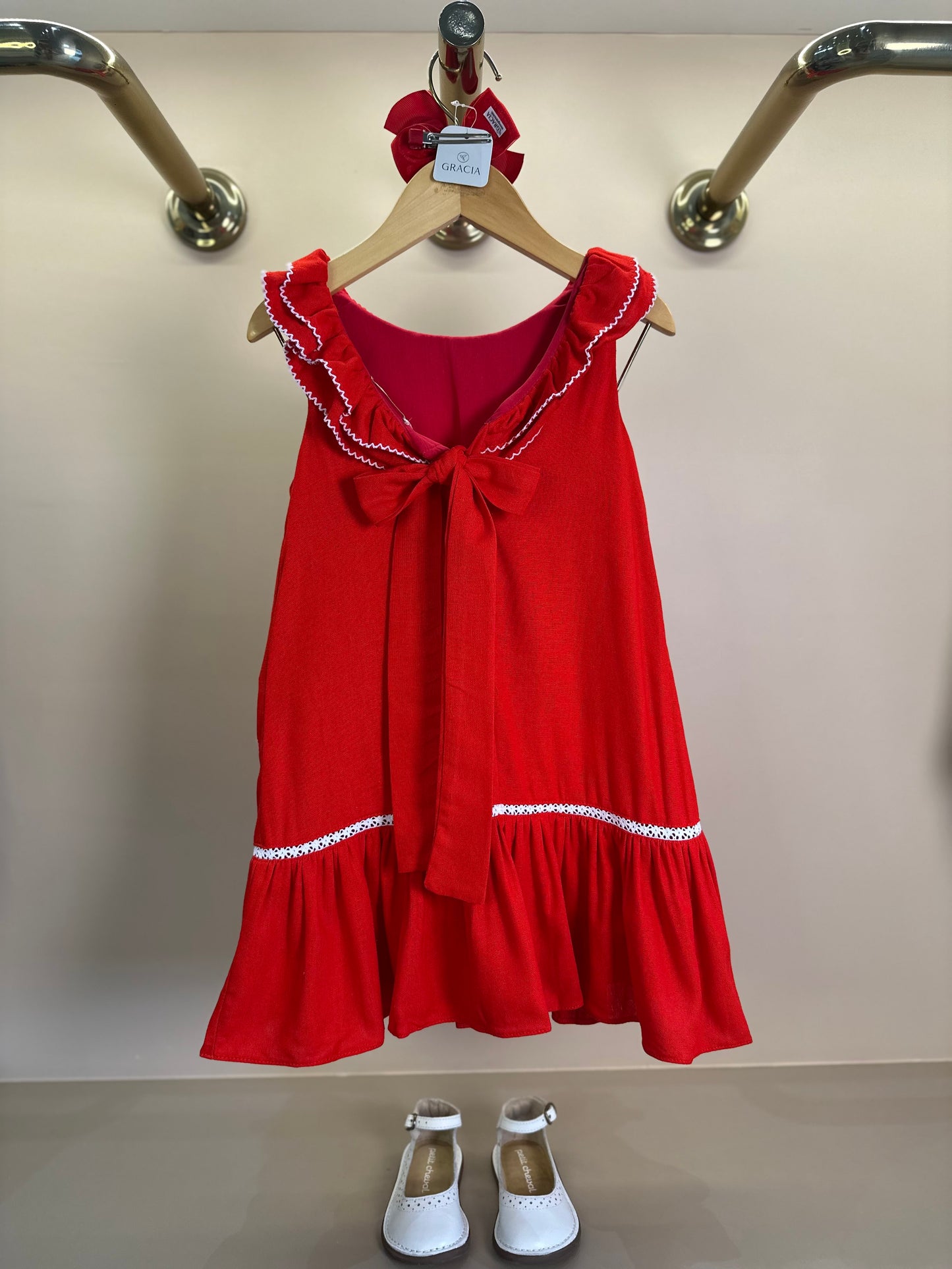 Vestido Infantil Trapézio Linho Vermelho Bordado Branco - Petit Cherie