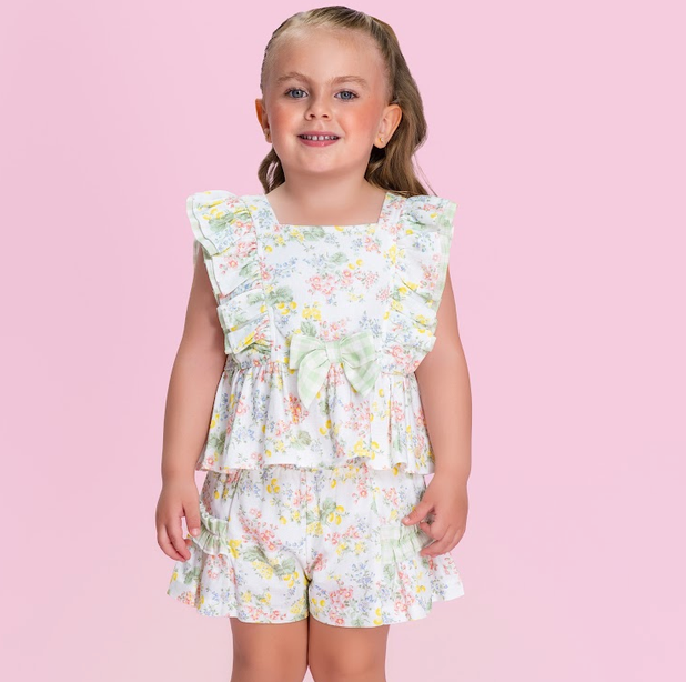 Conjunto Infantil Floral com Blusa de Babados e Short com Laço - Petit Cherie