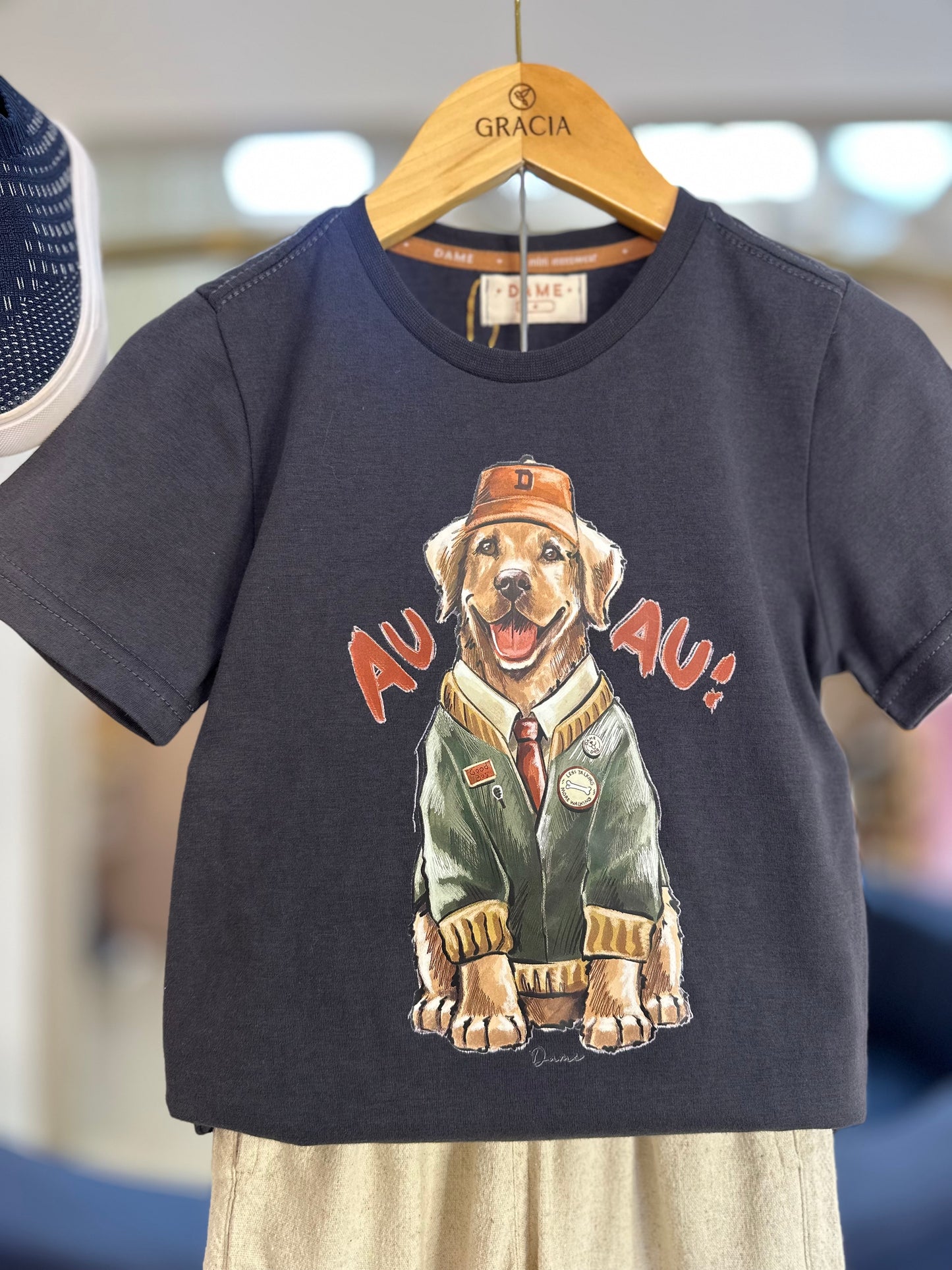 Conjunto Infantil Camiseta Cachorro Golden Grafite e Bermuda Linho Elastano Bege - Dame