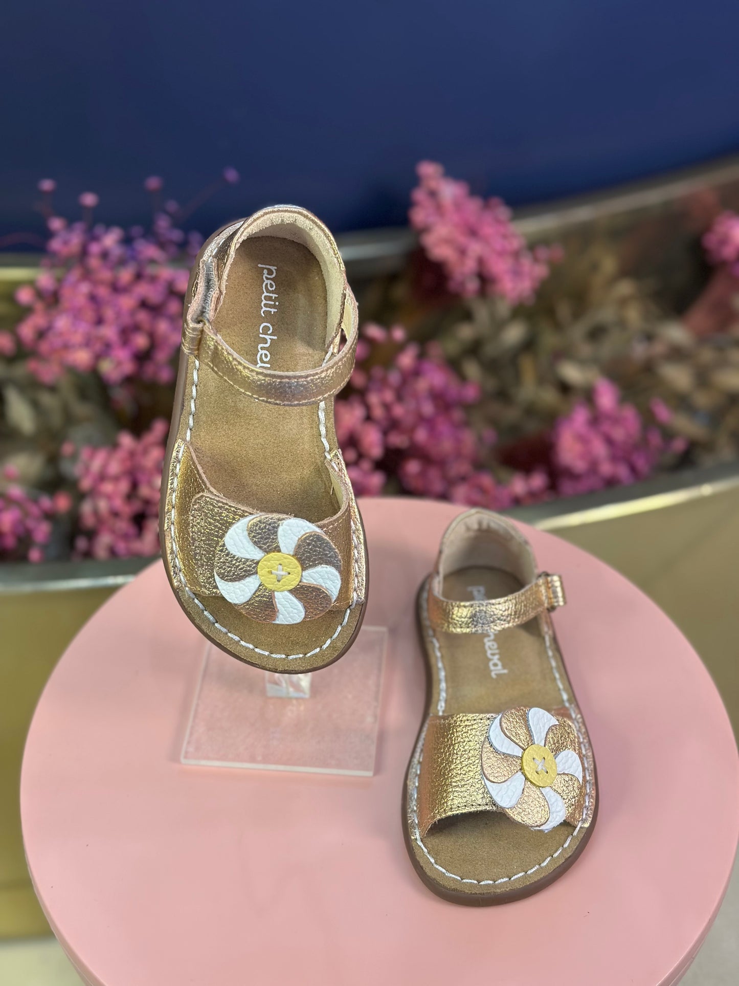 Sandália Infantil Rolimã Cobre/Flor Catavento - Petit Cheval