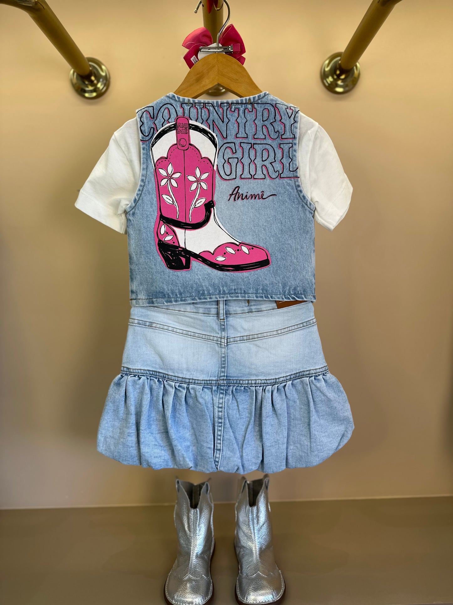 Conjunto Infantil Jeans Blusa Country, Colete Bota e Saia Balonê - Animê