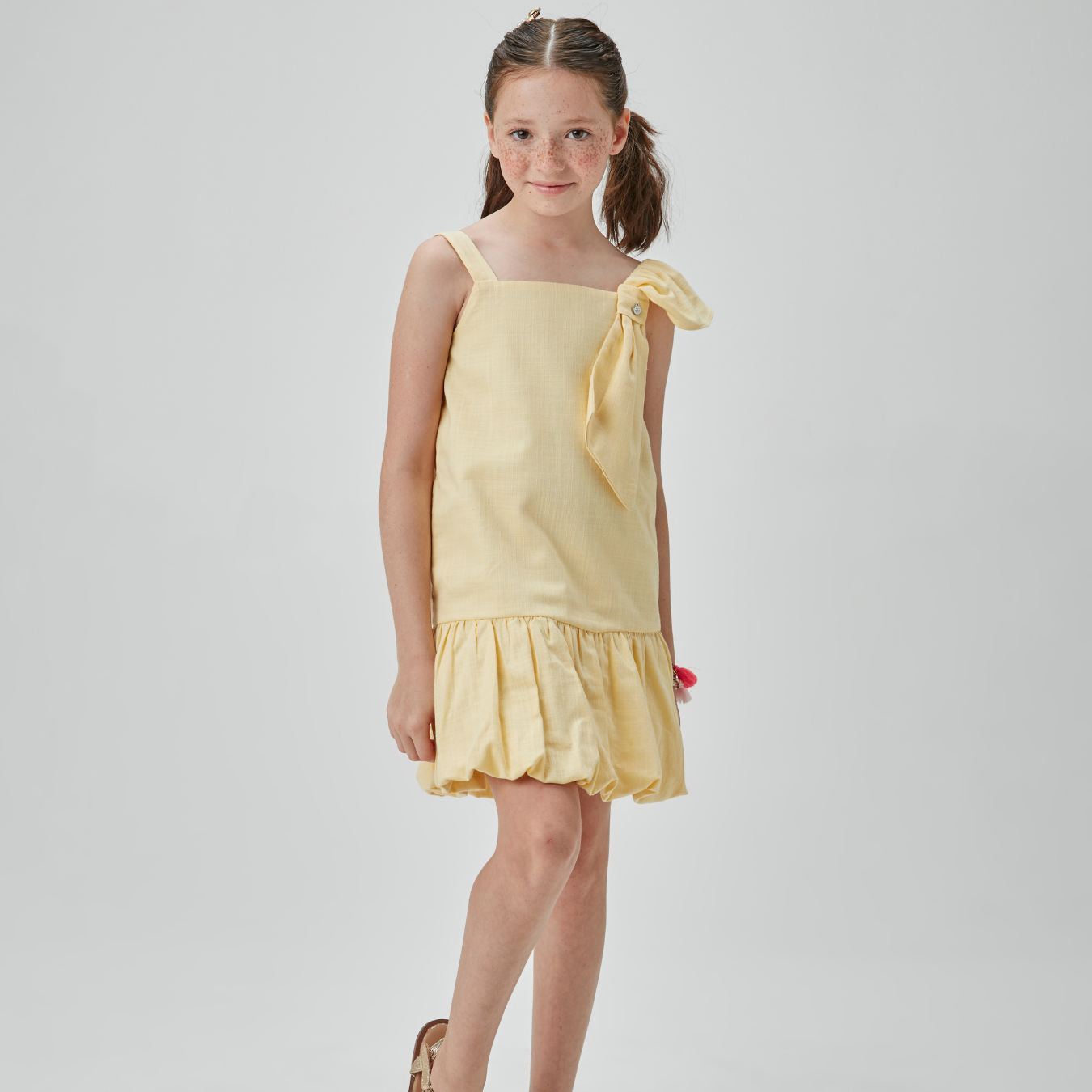 Vestido Infantil Jumper Balonê com Laço Amarelo - Um Mais Um PRÉ-VENDA
