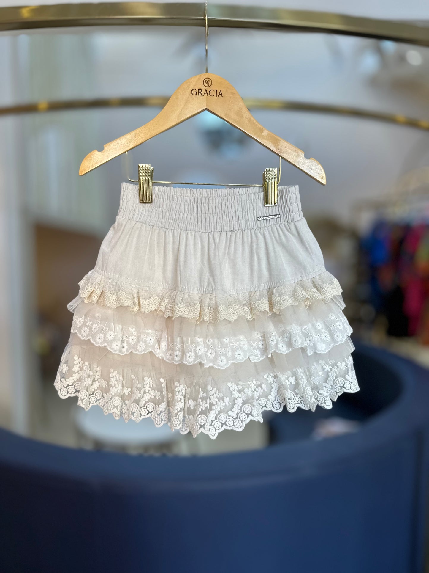 Conjunto Infantil Blusa Ursinha, Botinha e Chapéu e Saia Mix Babados - Pituchinhus