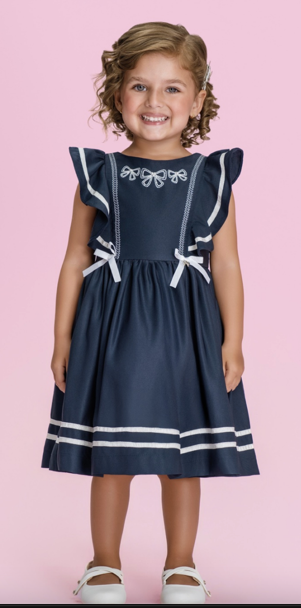 Vestido Infantil Bordado Com Detalhes Brancos e Saia Evasê - Petit Cherie