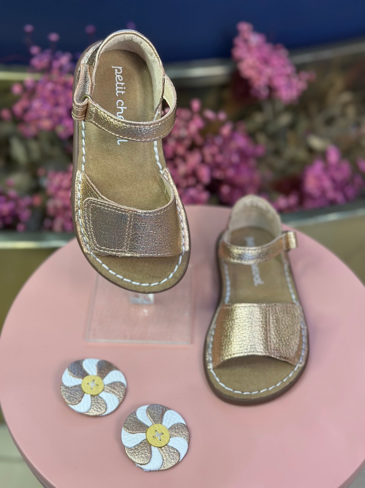 Sandália Infantil Rolimã Cobre/Flor Catavento - Petit Cheval