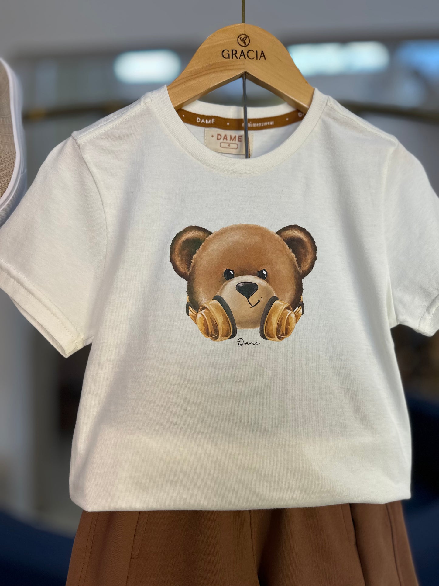 Conjunto Infantil Camiseta Teddy Fone e Bermuda Moletom Bolso Embutido Chocolate - Dame