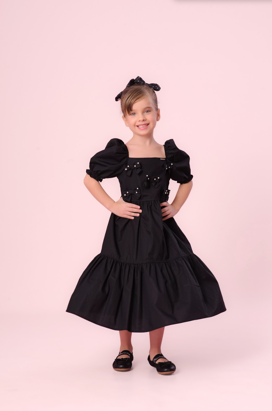Vestido Infantil Babados Multi Laços Bordados - Pituchinhus PRÉ-VENDA