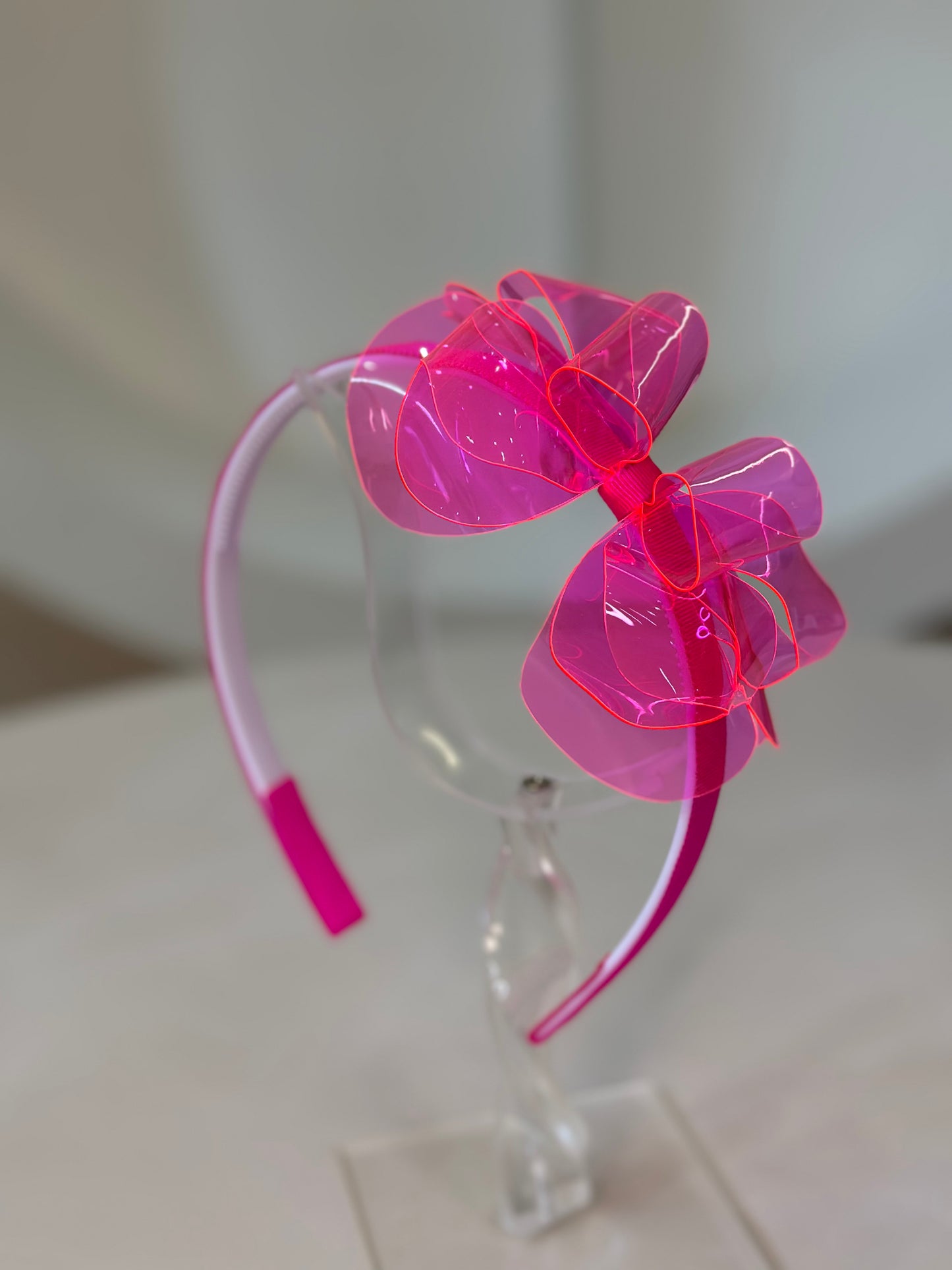 Arquinho Borboleta Neon Rosa Fluor - Siri Kids