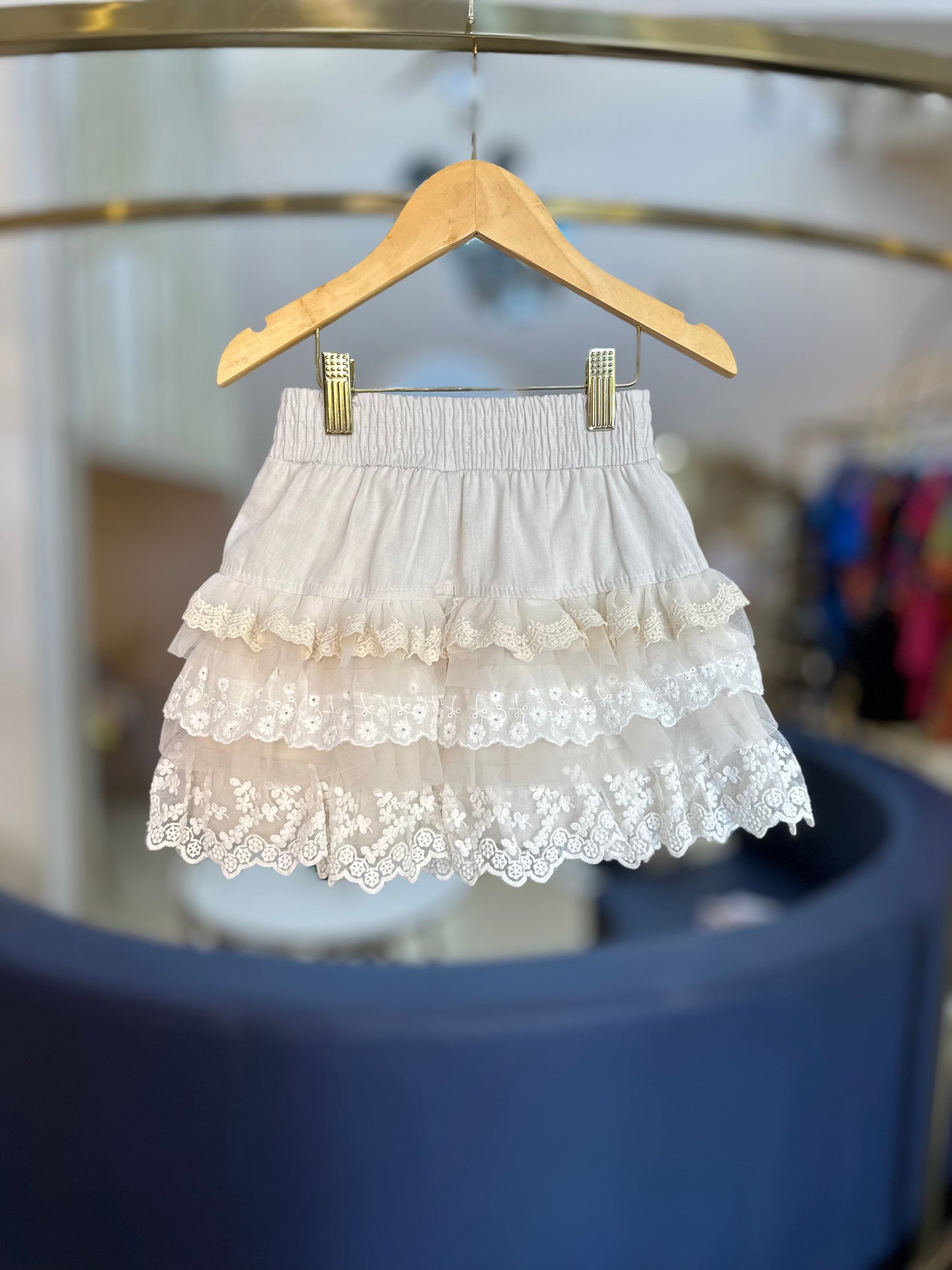 Conjunto Infantil Blusa Ursinha, Botinha e Chapéu e Saia Mix Babados - Pituchinhus