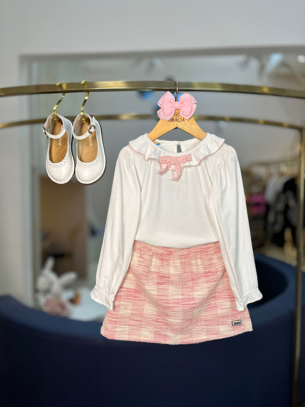 Conjunto Infantil Blusa de Algodão com Laço e Shorts-saia
