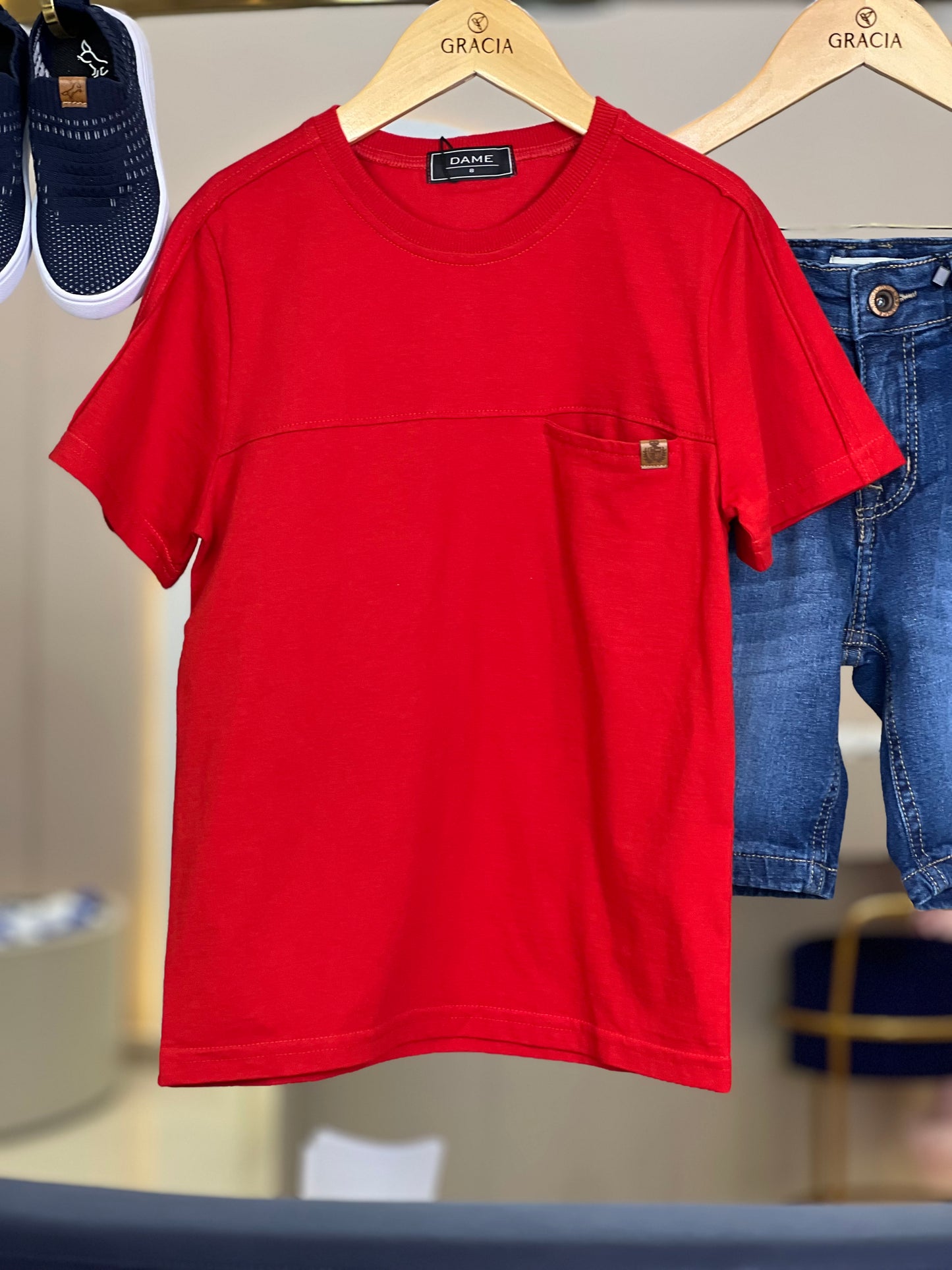 Camiseta com bolso embutido Dame