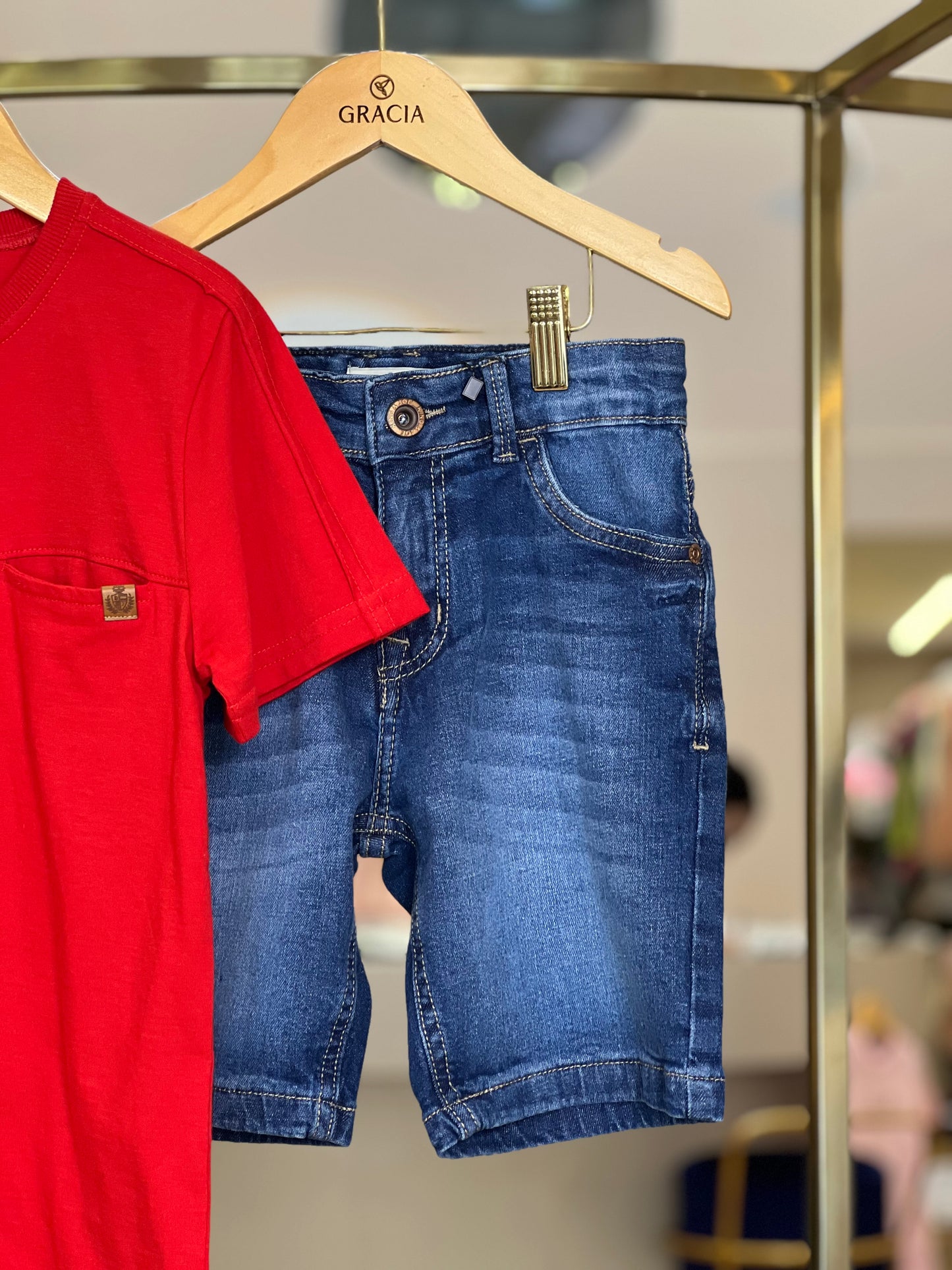 Camiseta com bolso embutido Dame
