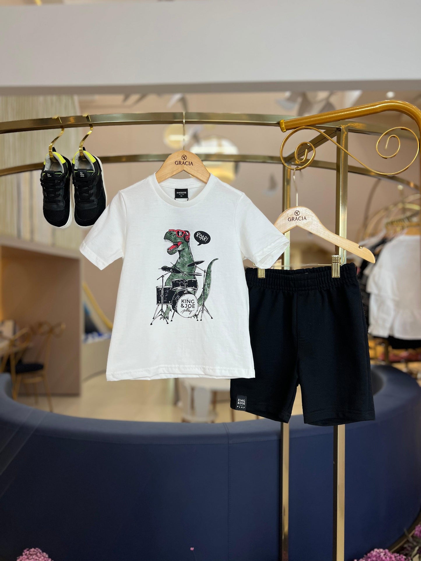 Conjunto t-shirt e bermuda moletom Dino King & Joe Play - Gracia