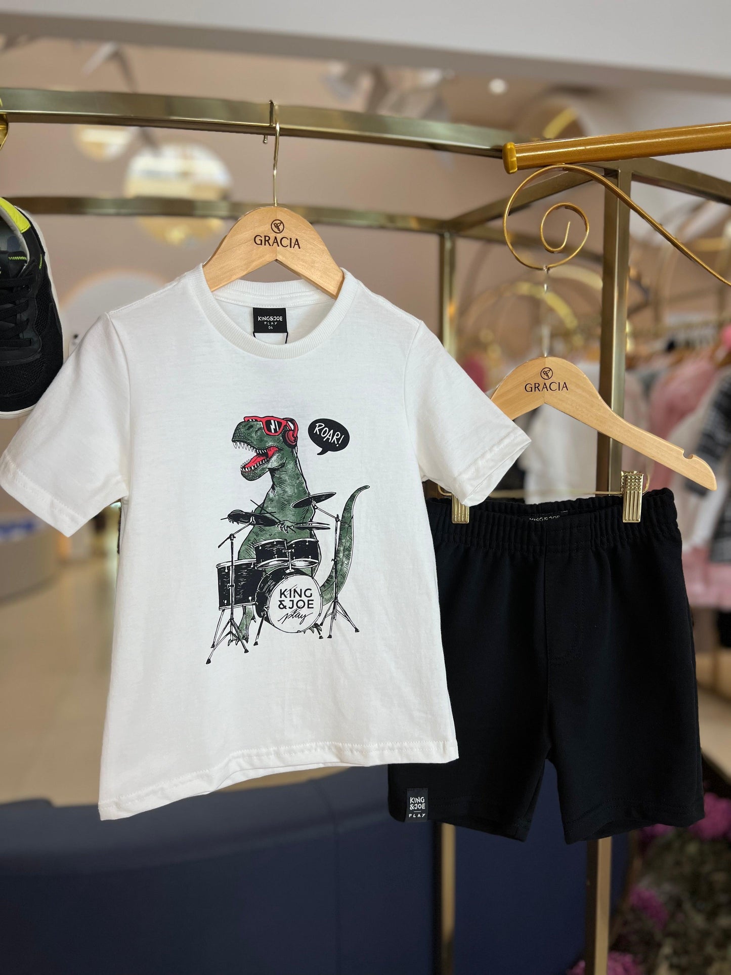 Conjunto t-shirt e bermuda moletom Dino King & Joe Play - Gracia