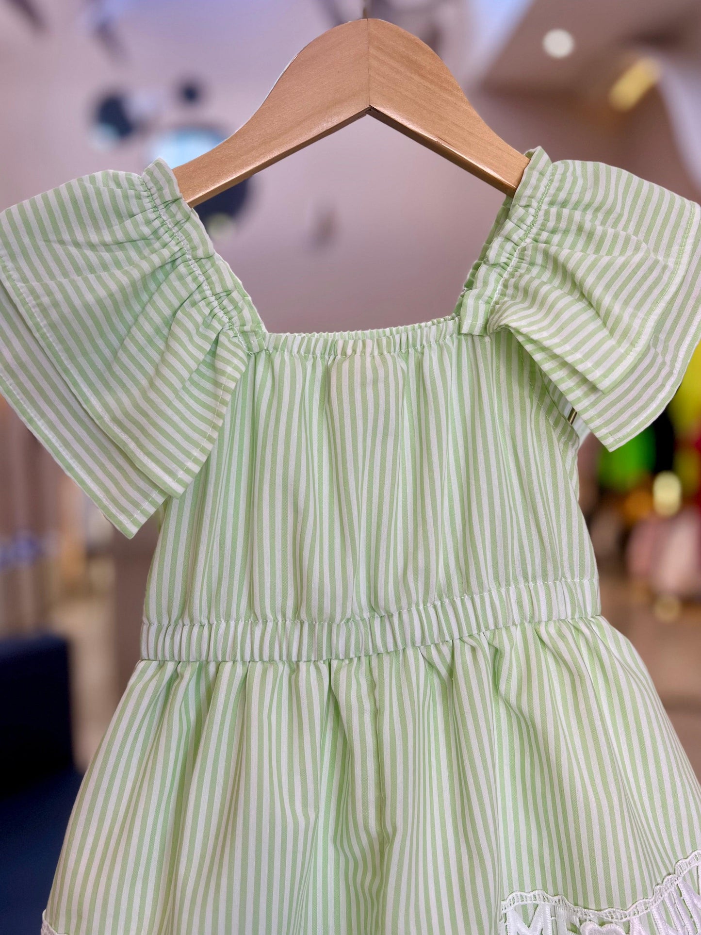 Vestido listrado com renda Animê - Gracia