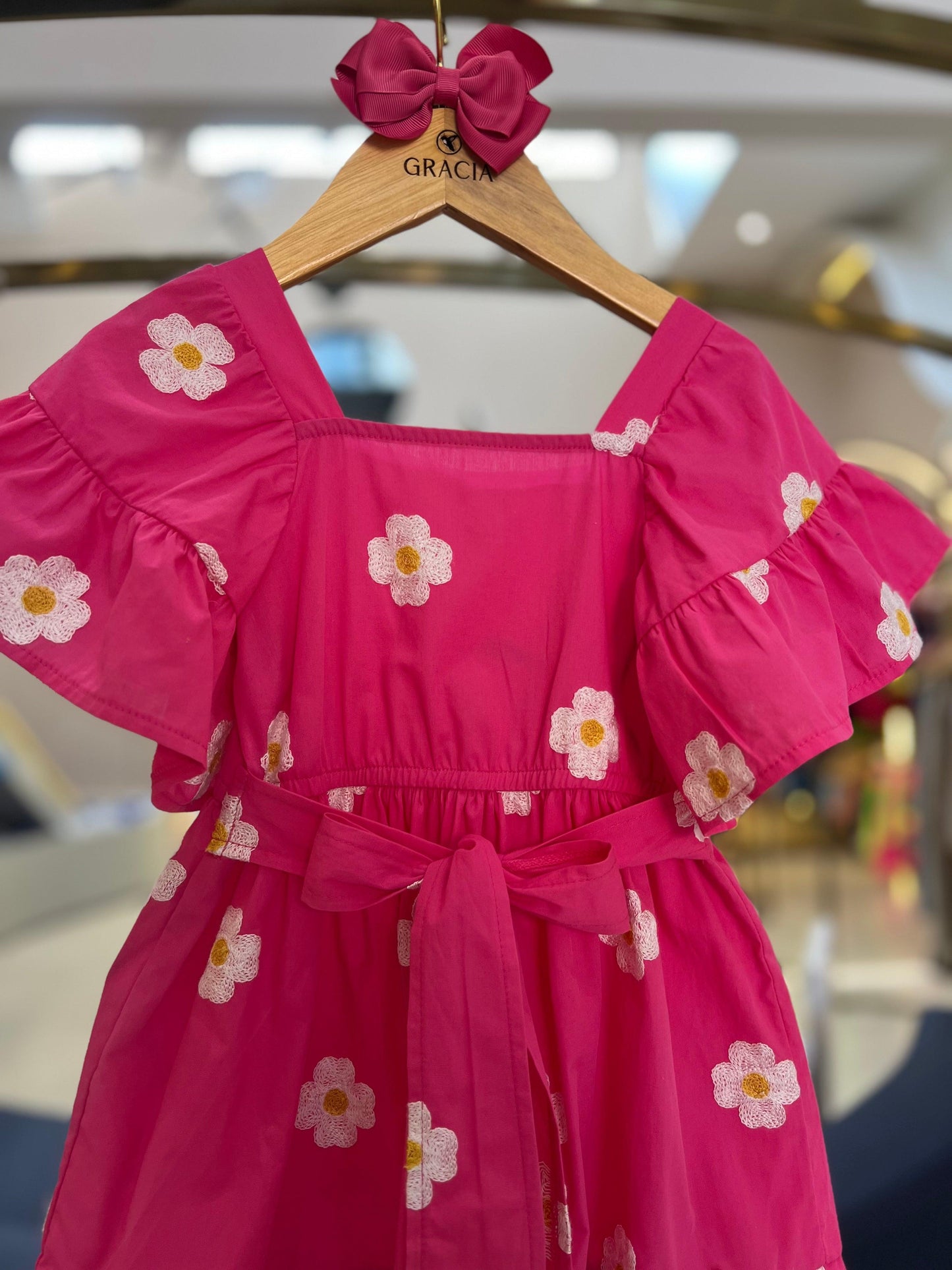 Vestido Bordado Flores Rosa Neon Momi - Gracia