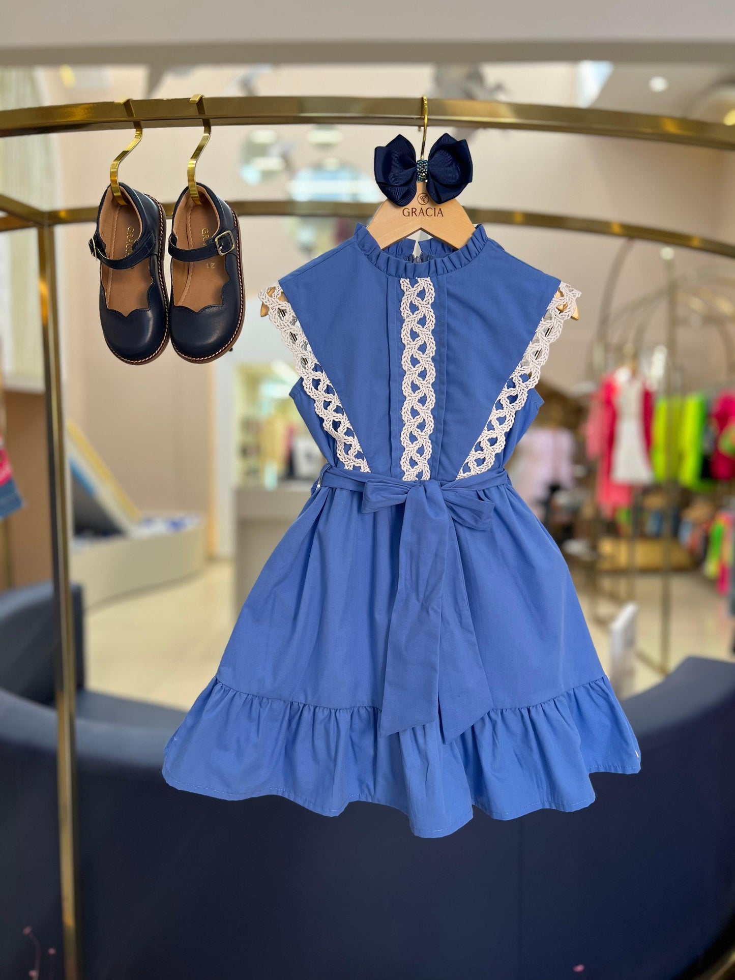 Vestido com Aplicação de Renda 1+1 - Gracia