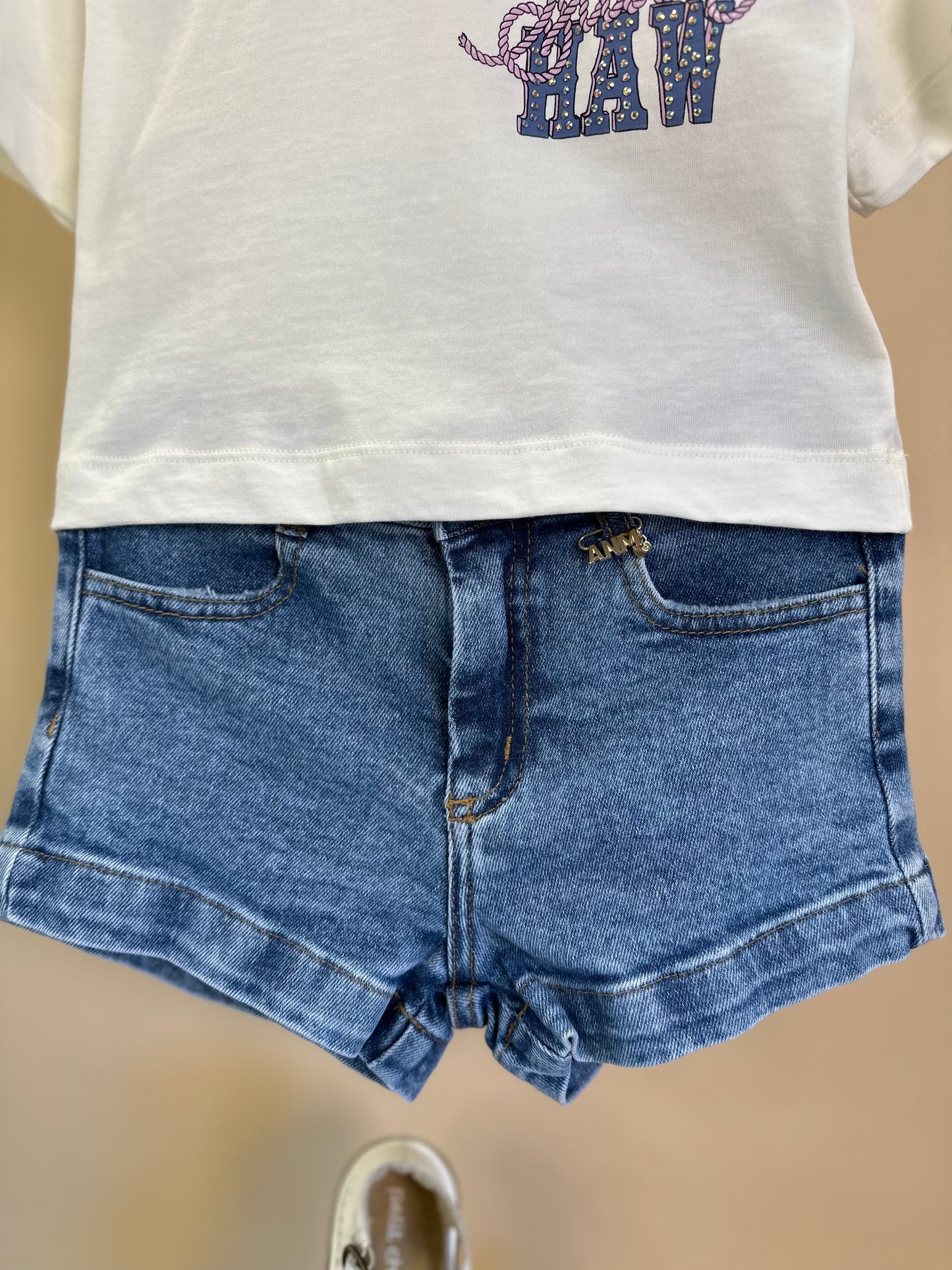Conjunto Infantil Blusa Stitch Howdy e Shorts Jeans Pingente - Animê