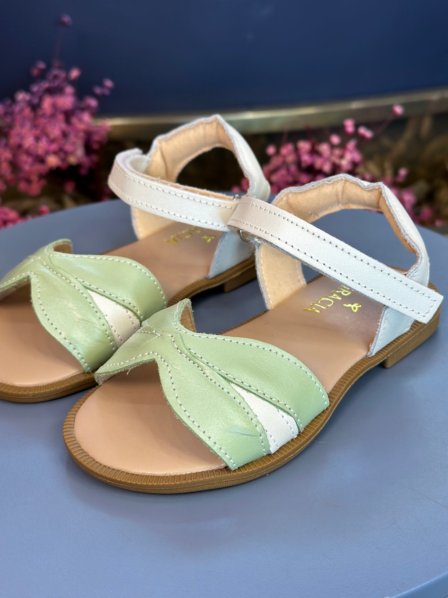Sandália Infantil Flor Kiwi Branco Perolado - Gracia