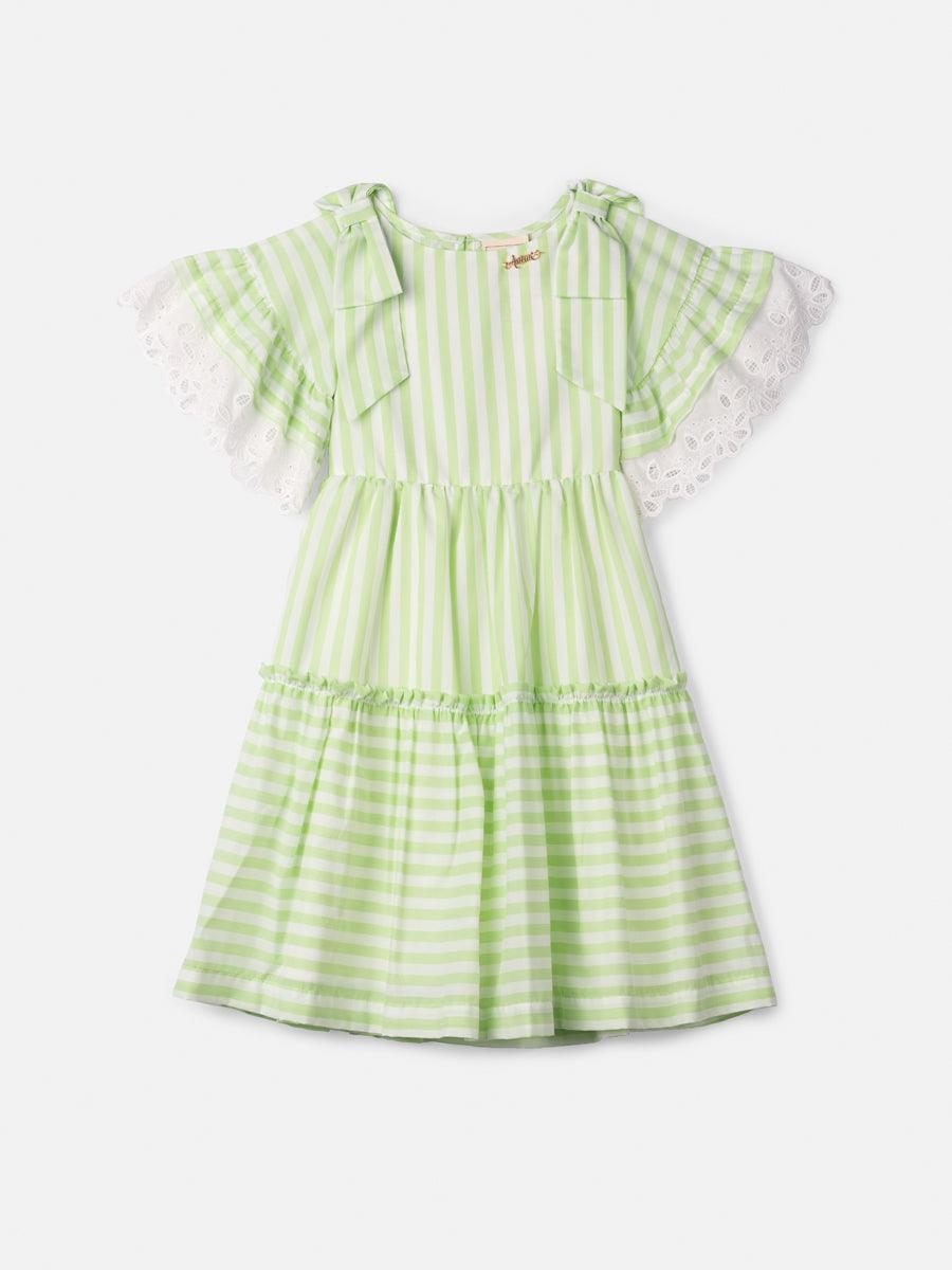 Vestido com babado e bordado inglês Animê - Gracia