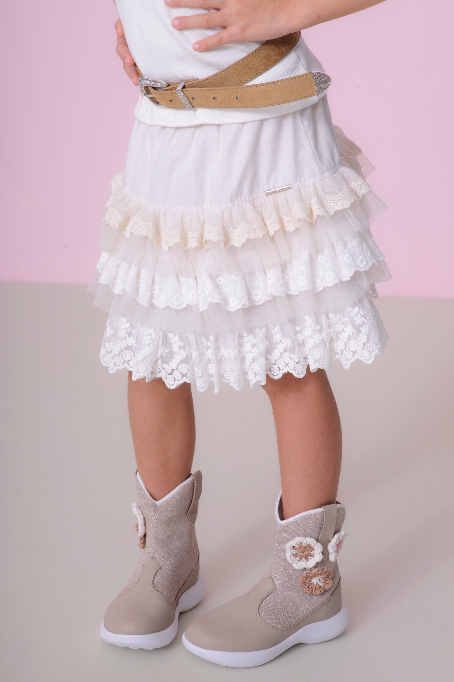 Conjunto Infantil Blusa Ursinha, Botinha e Chapéu e Saia Mix Babados - Pituchinhus