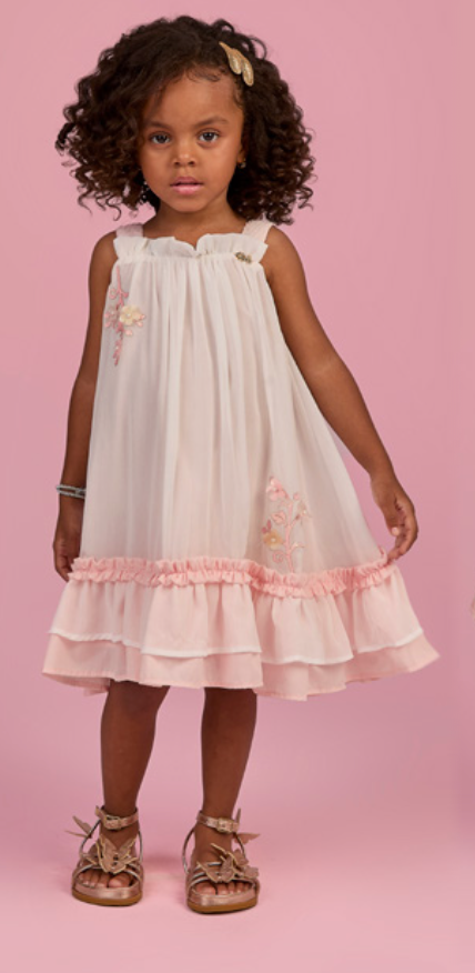 Vestido Infantil Fluído com Babados e Aplicacão Buque de Flores Salmão - Gabriela Aquarela