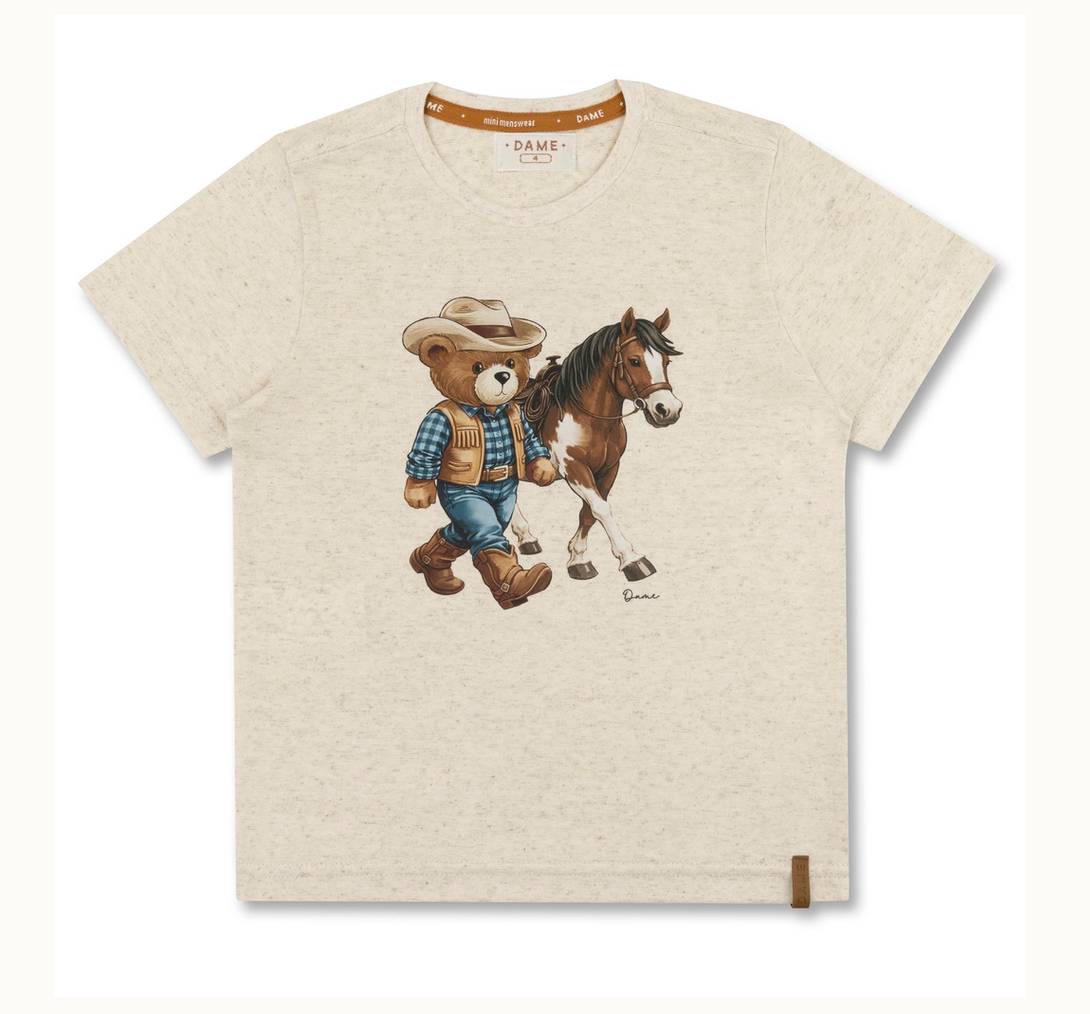 Conjunto Infantil Camiseta Bege com Estampa de Urso Cowboy e Cavalo Bermuda Alfaiataria AzuL – Dame