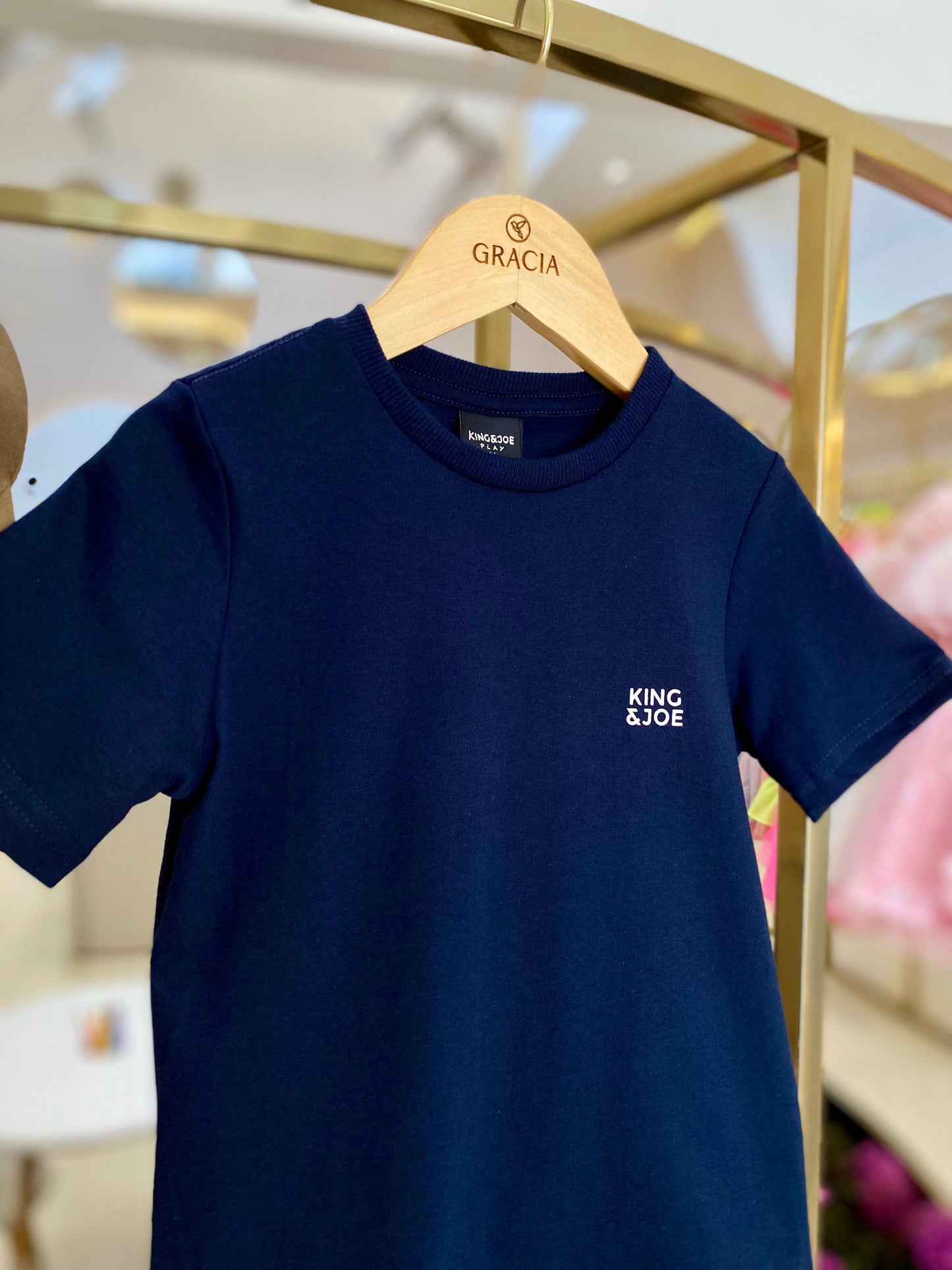 T-shirt Essentials King & Joe Play - Gracia