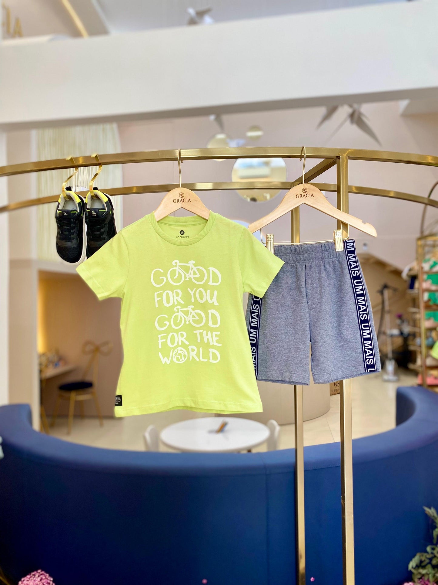 Conjunto camiseta de algodão e bermuda de moletinho Good 1+1 - Gracia