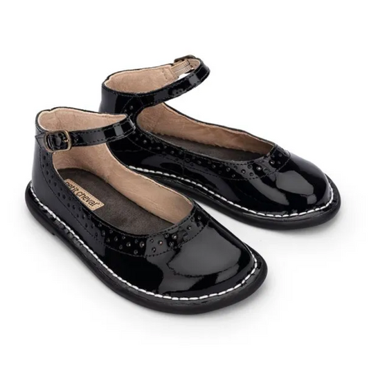 Sapatilhas de couro para meninas: conforto e elegância desde os primeiros passos