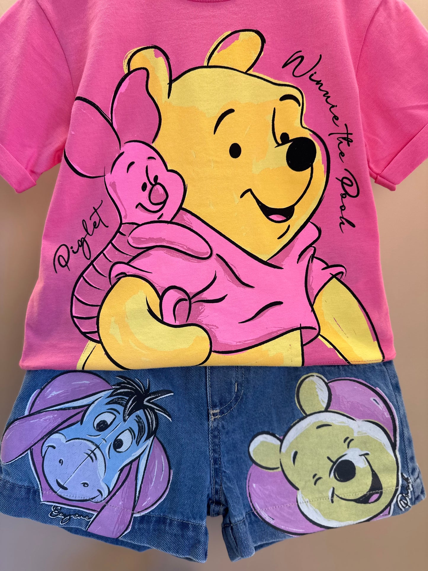 Conjunto Infantil Camiseta e Shorts Jeans Leitão & Pooh Rosa Cherry Donut - Animê Petite