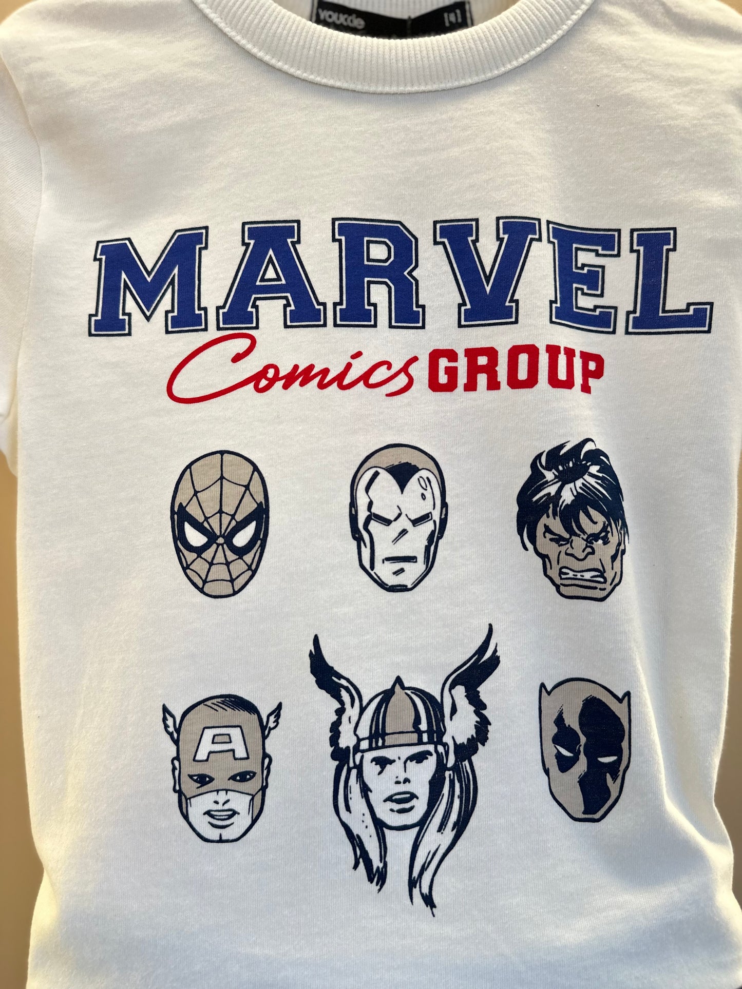 Conjunto Infantil Camiseta Marvel Comics Group e Bermuda Lateral Marvel - Youccie