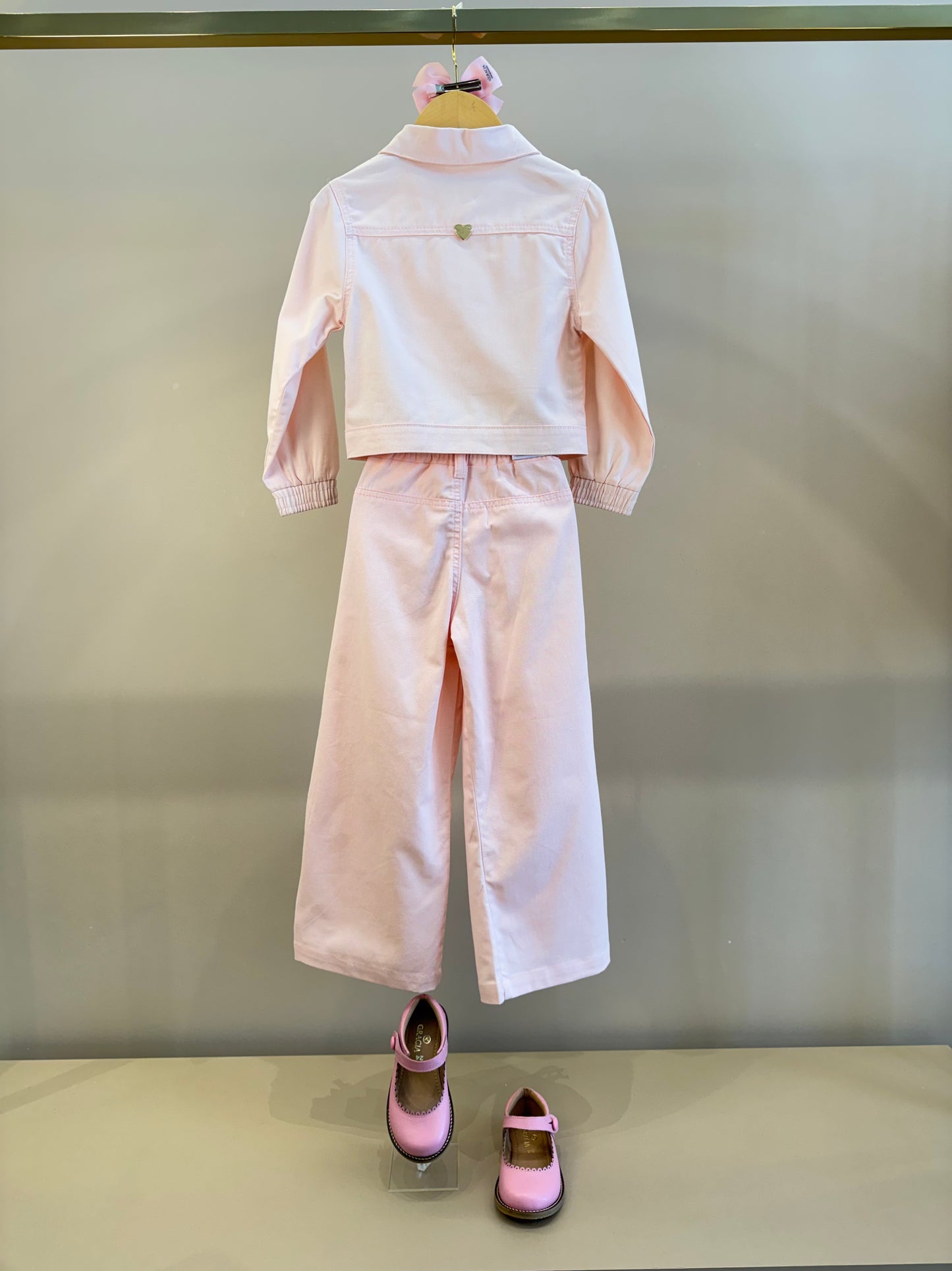 Conjunto Infantil Jaqueta Sarja Rosa Borboletas e Calça Wide Rosa - Gabriela Aquarela