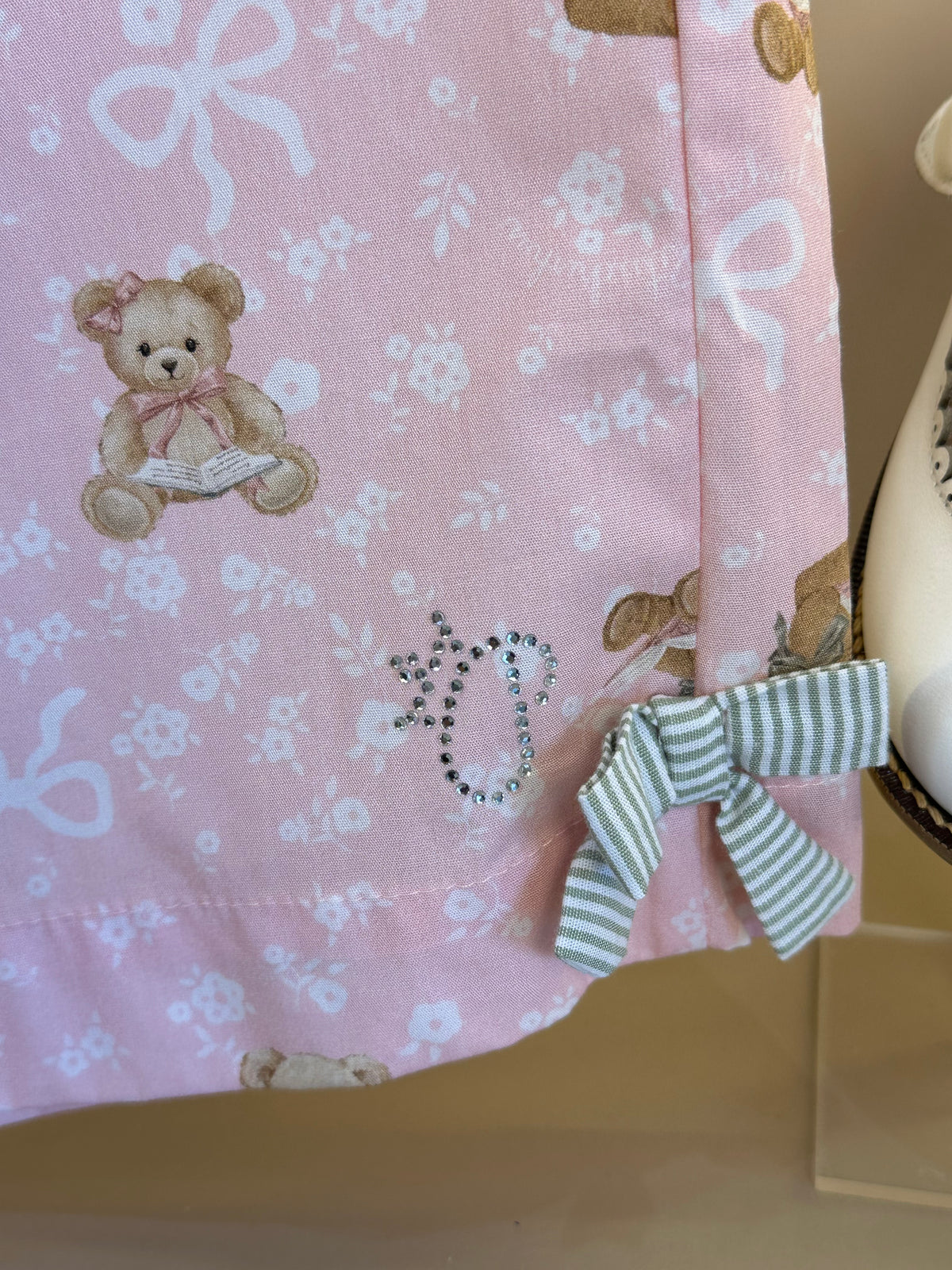 Conjunto Infantil Blusa Algodão Estampa Ursinhos Com Babados Lacinhos e Calça Pantacourt  - Pituchinhus