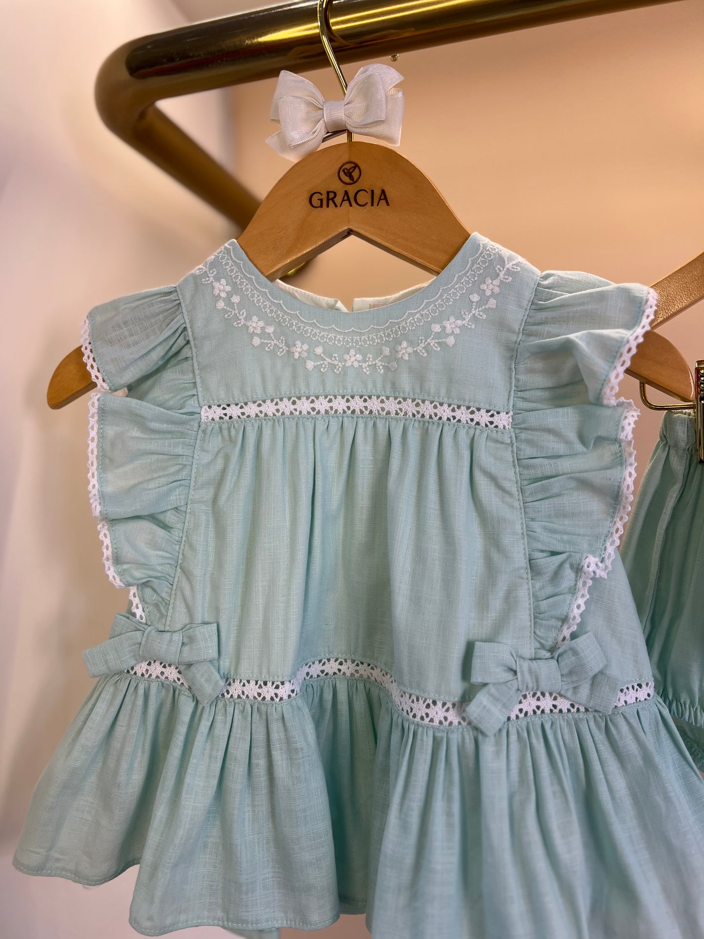 Conjunto Bebê Algodão Bata Bordada e Calcinha Verde Claro - Petit Cherie