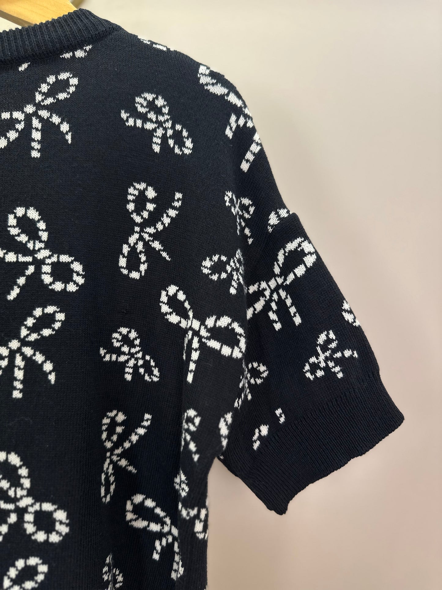 Casaco Infantil Tricot Lacinhos Bordados Pérolas e Cristais Preto - Pituchinhus