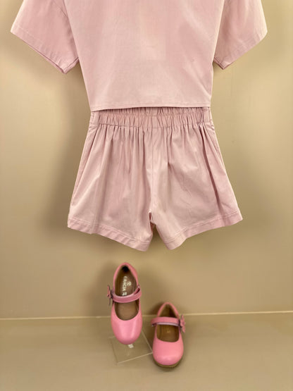 Conjunto Infantil Algodão Camisa Bordada e Shorts-saia Pregas Nude - Um Mais Um