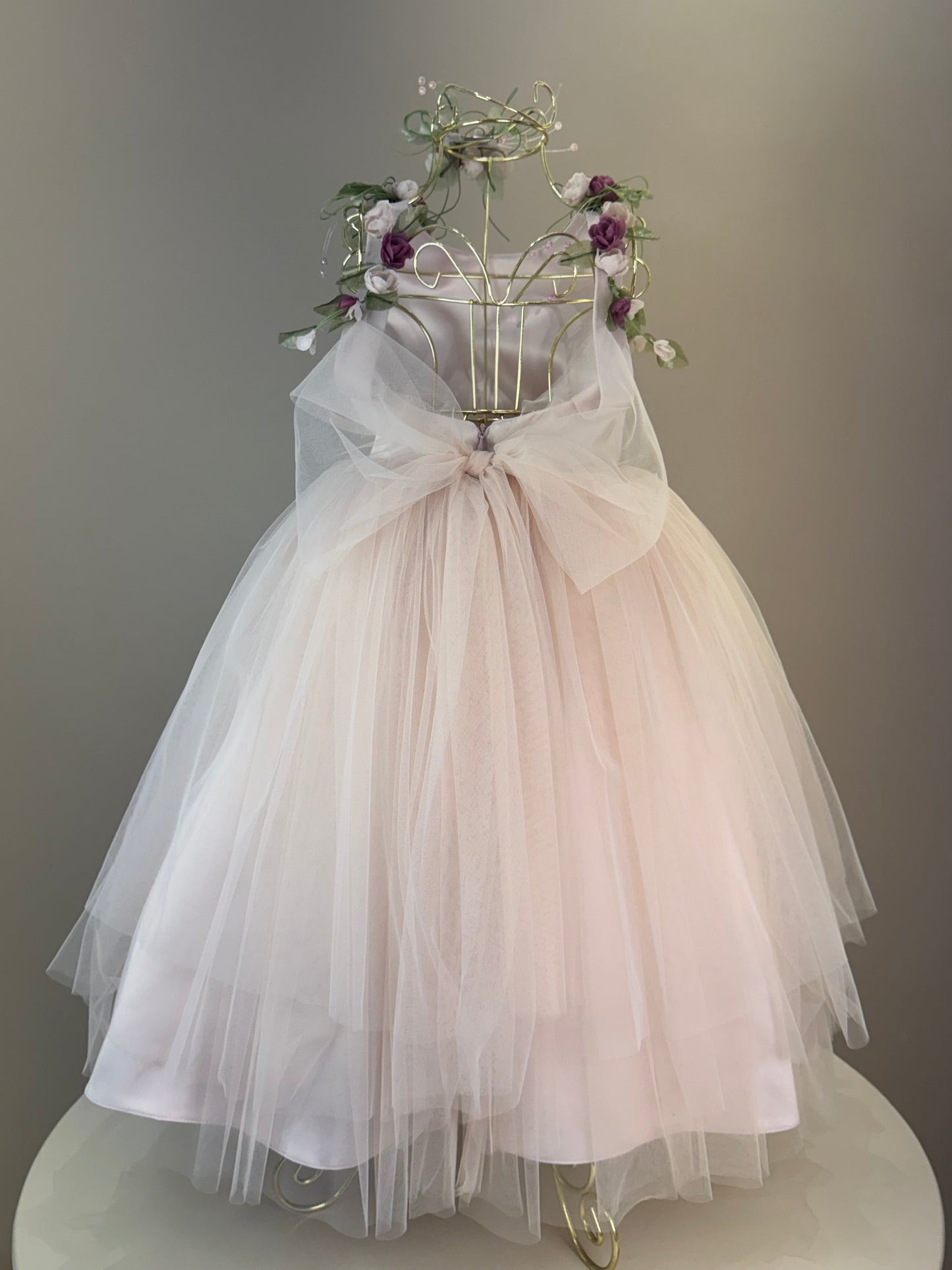 Vestido Infantil Festa Costas Trançadas e Flores Bordadas