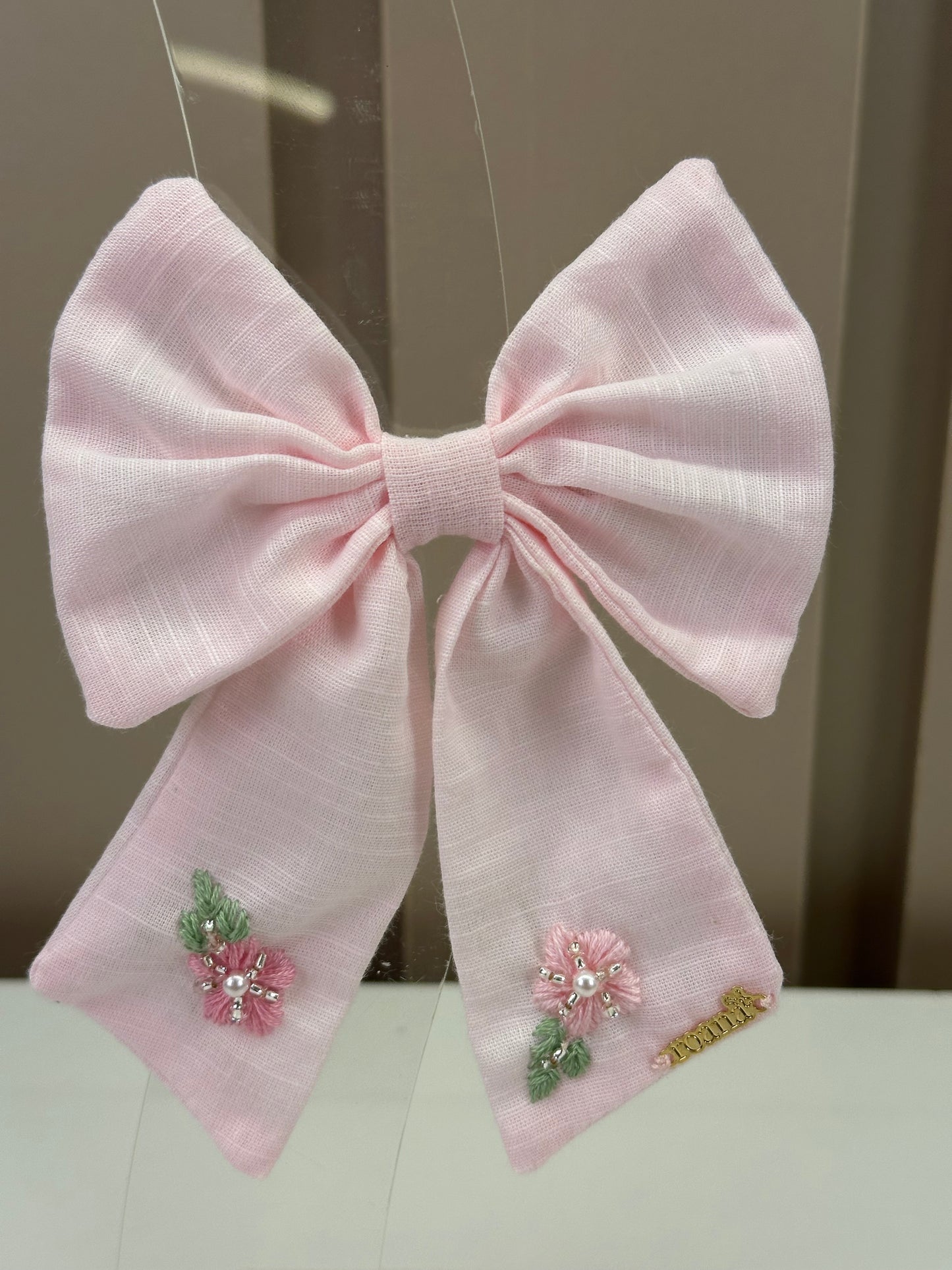 Laço Infantil Mariana Rosa Tecido Algodão Flores Bordadas - Roana