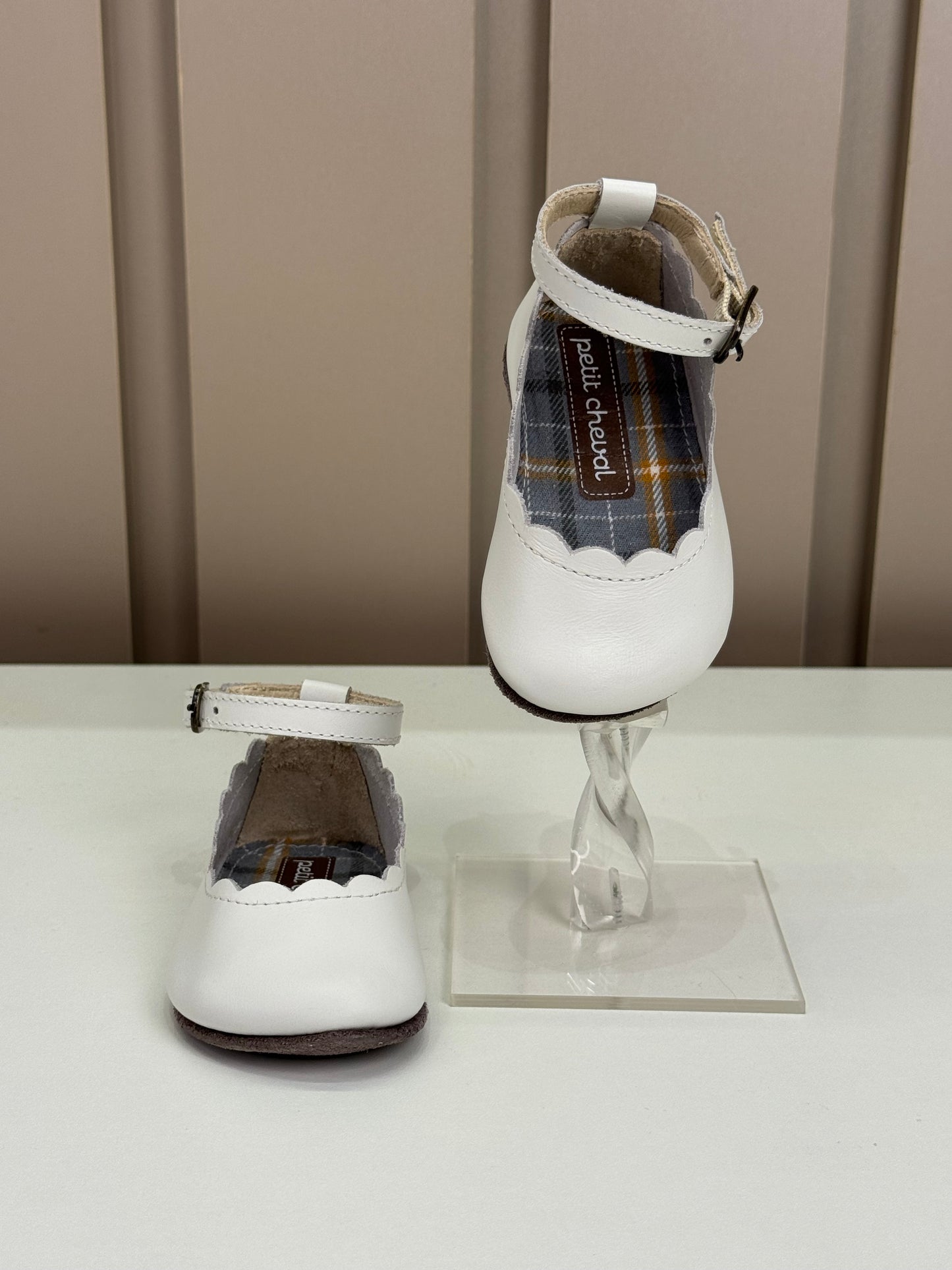 Sapato Bebê Couro Boneca Branco - Petit Cheval
