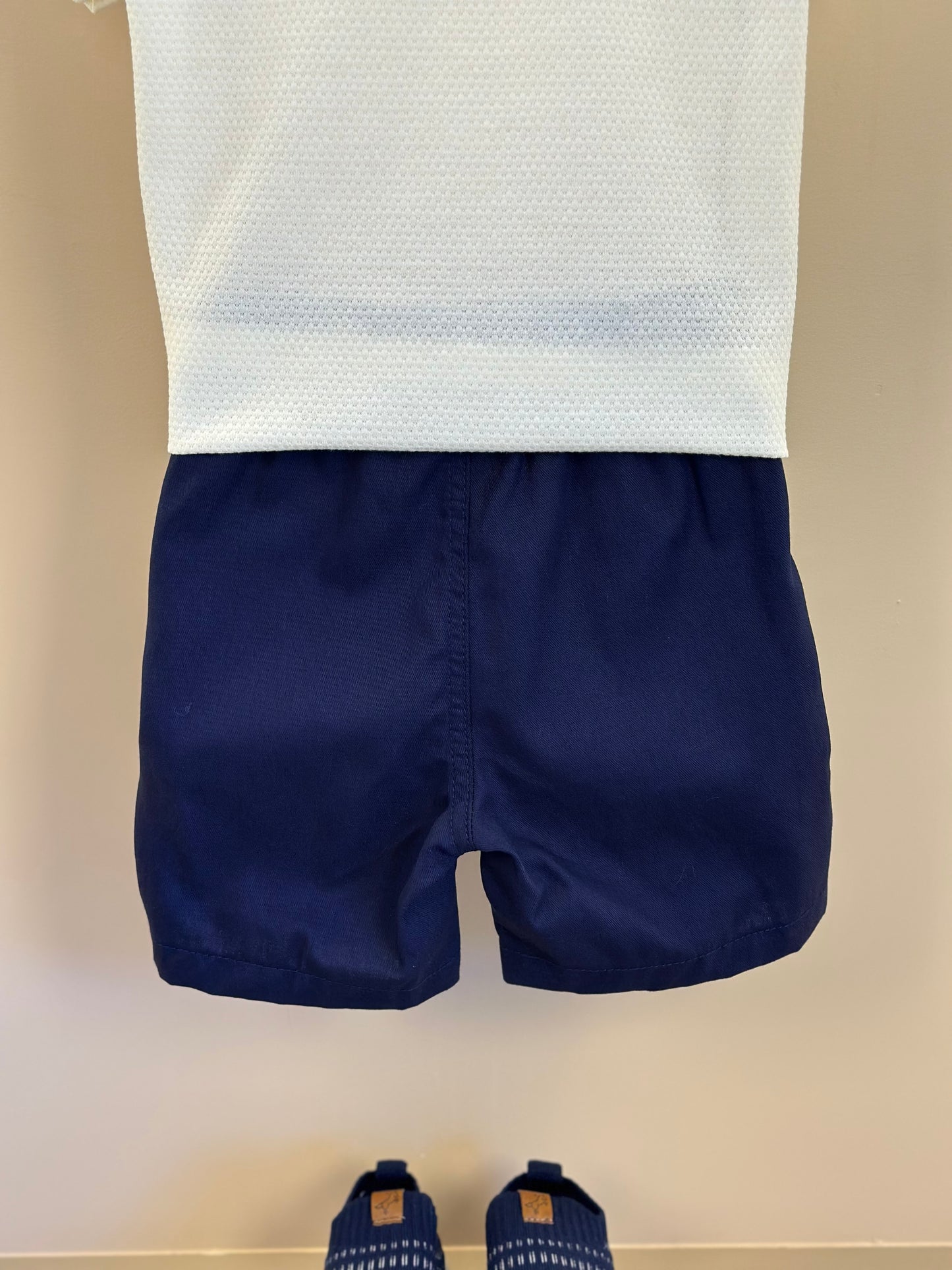 Conjunto Infantil Polo Off White Mickey e Bermuda Sarja Marinho - Youccie