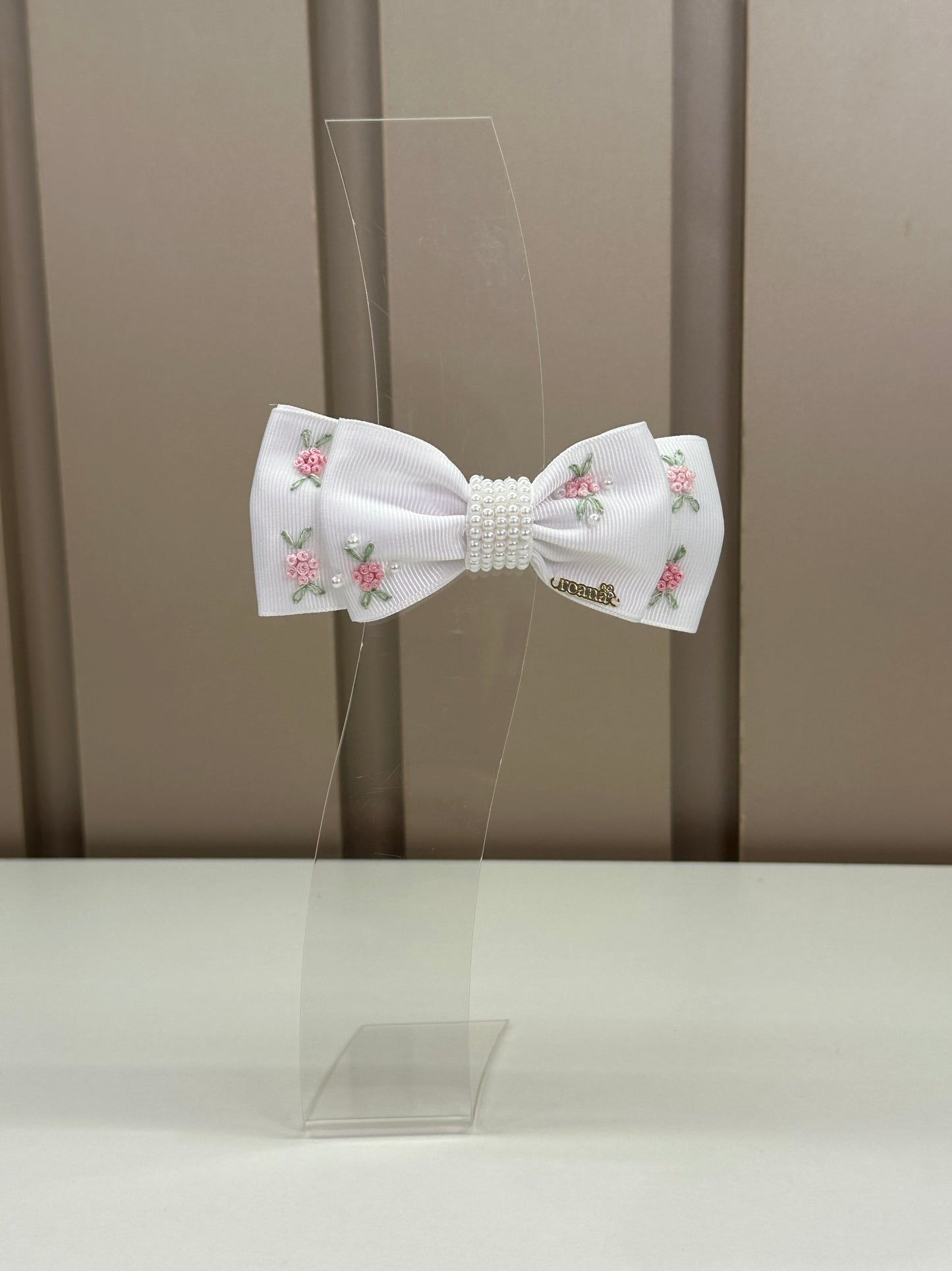 Presilha Infantil Laço Branco Bordado Flores e Miolo Pérolas- Roana