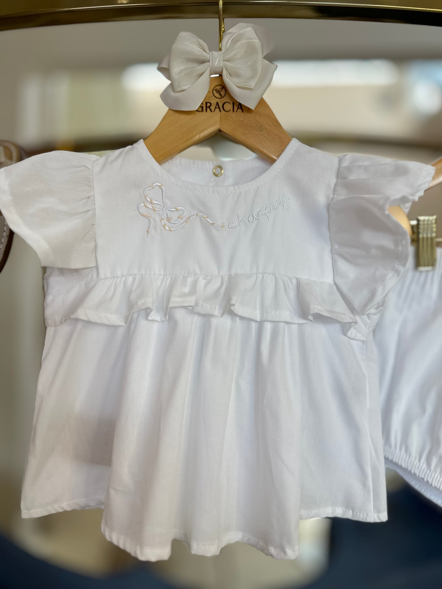 Conjunto Bebê Bata com Shorts de Algodão Off White - Charpey